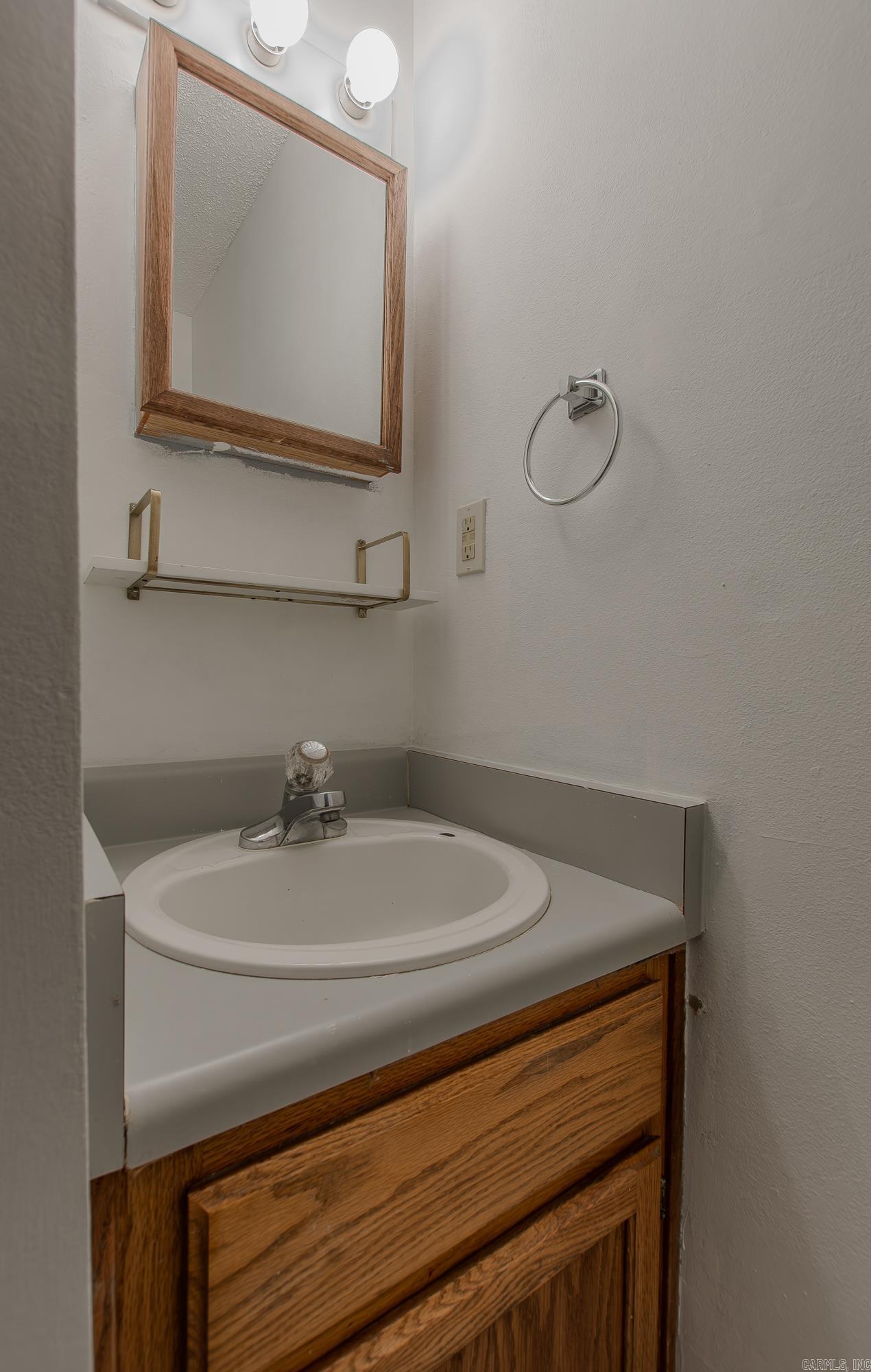 WOODLAND HILLS - Residential