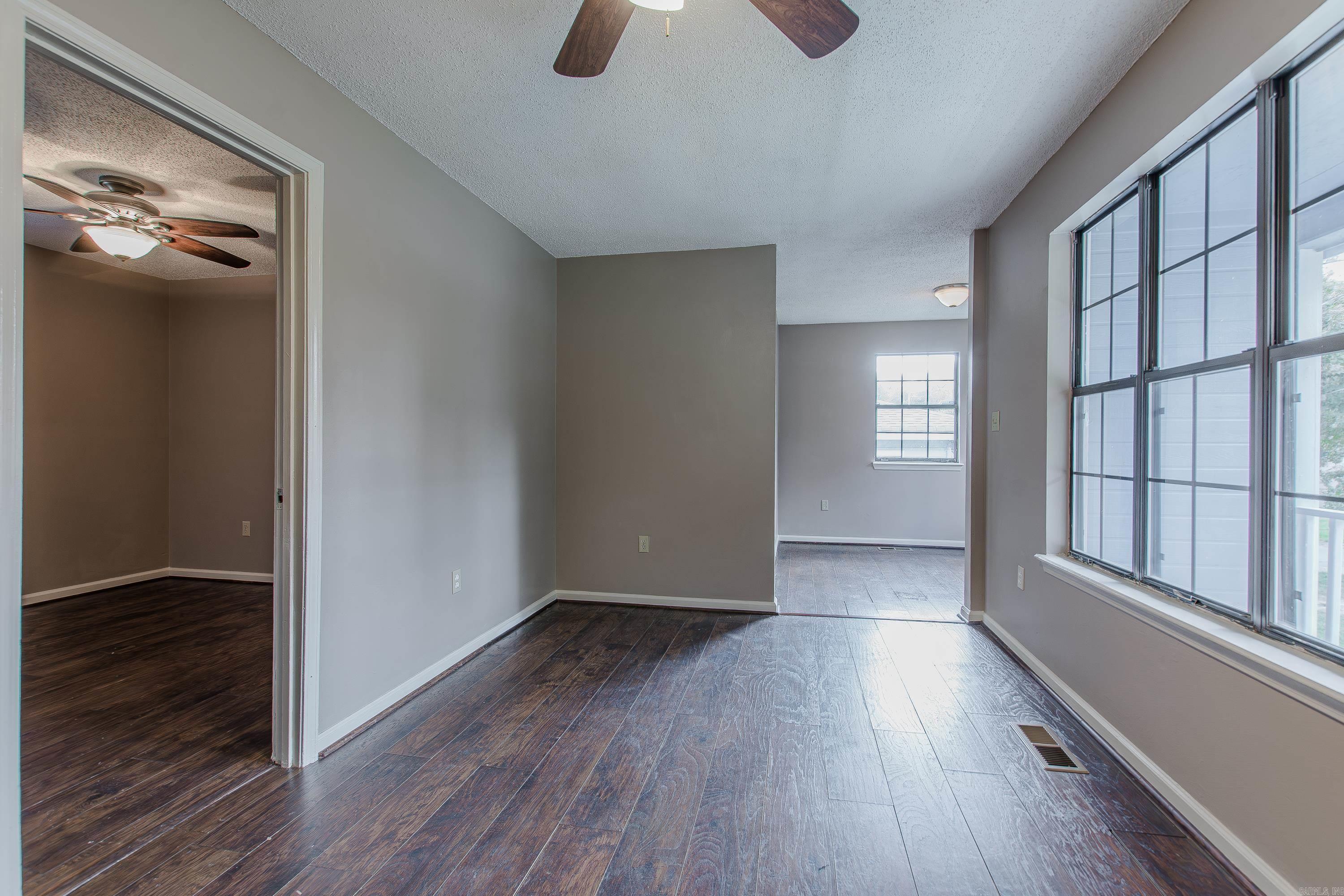 WOODLAND HILLS - Residential