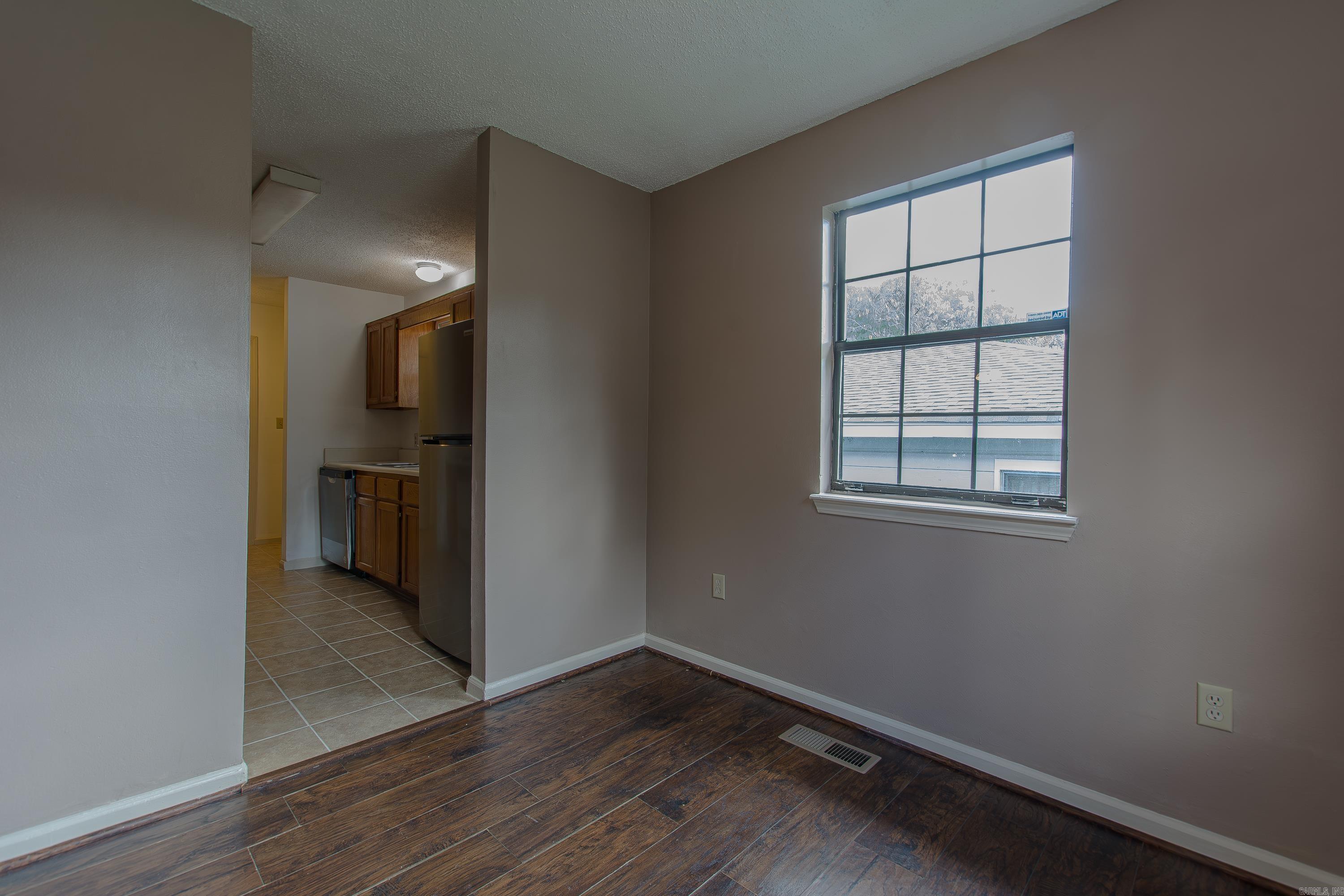 WOODLAND HILLS - Residential