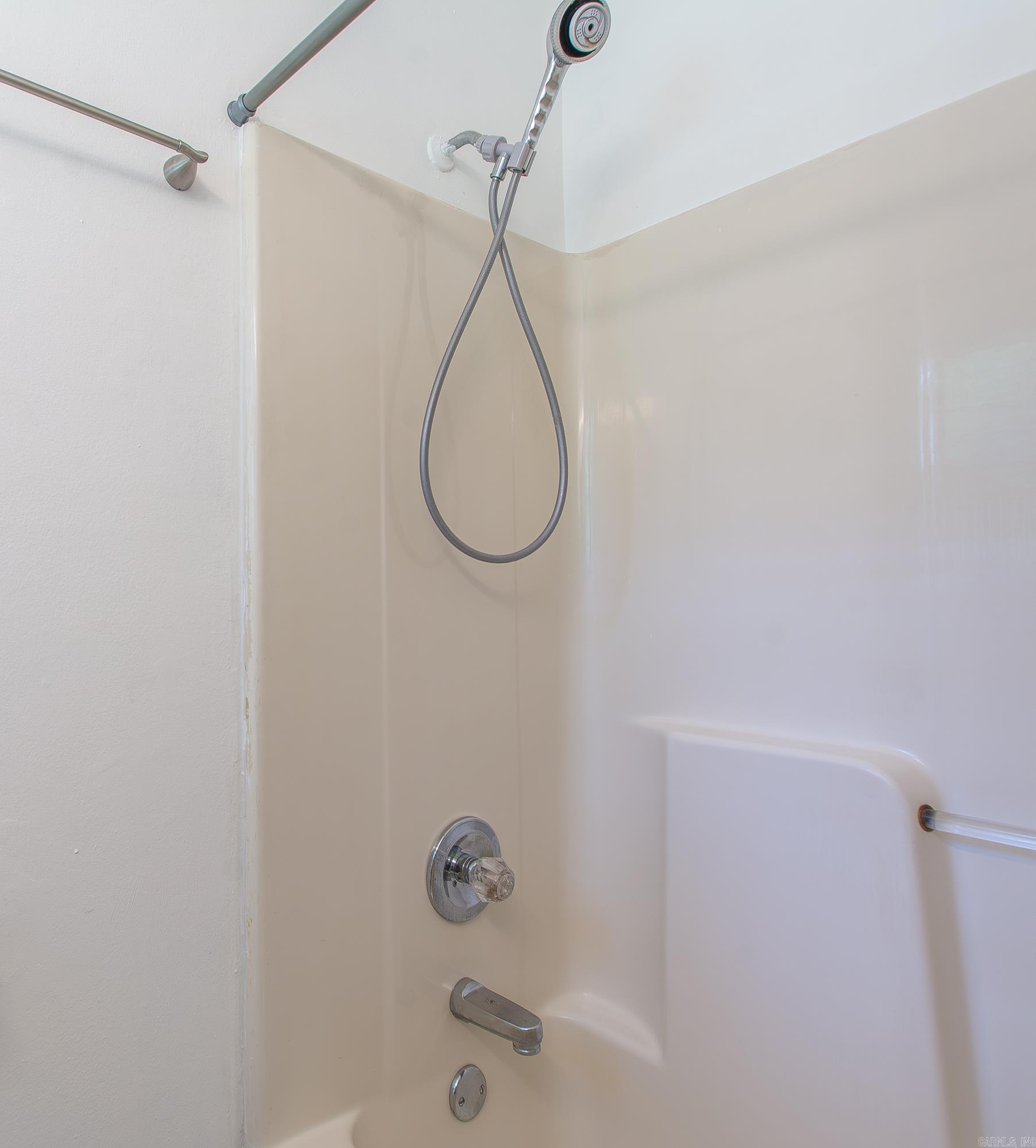 WOODLAND HILLS - Residential