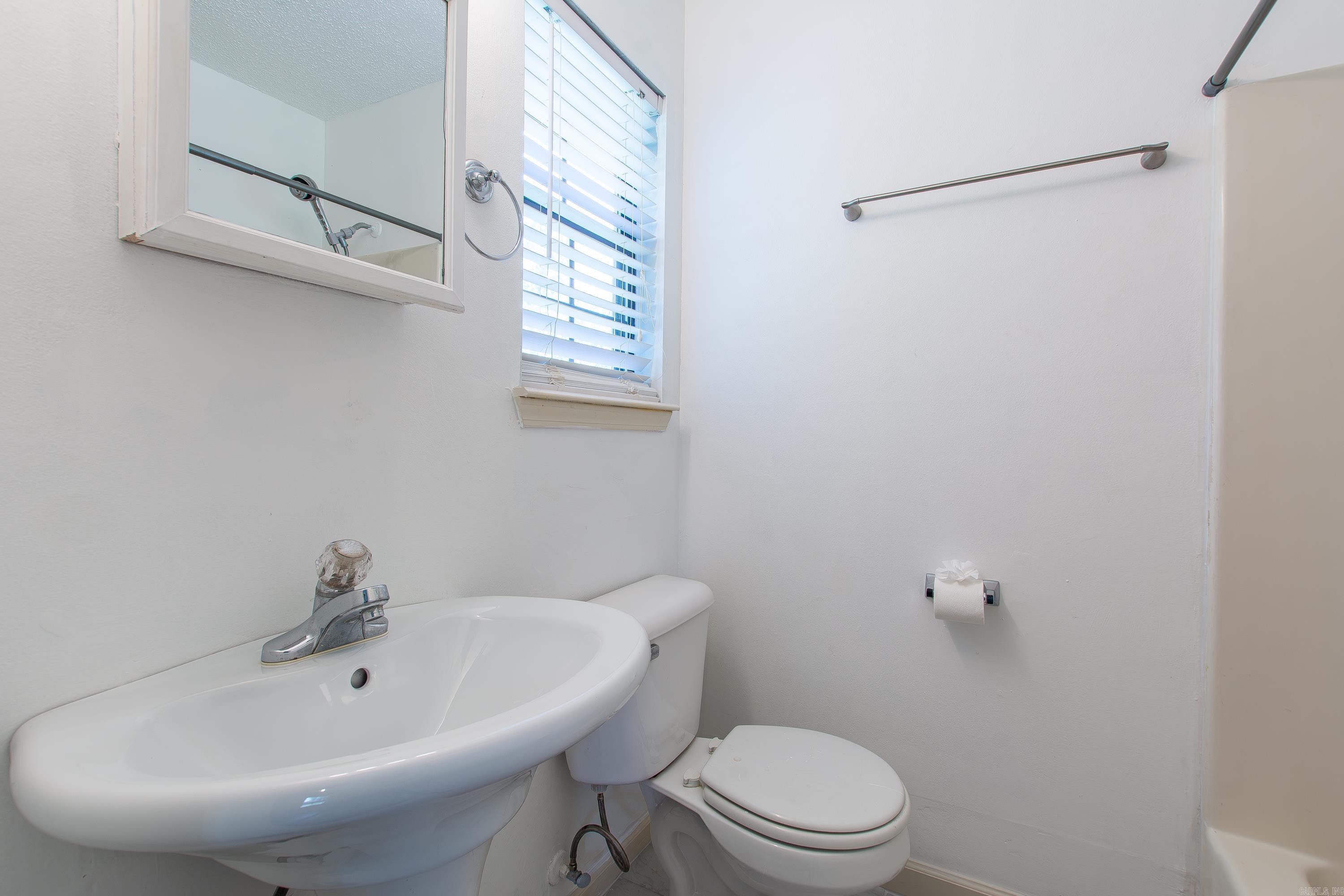 WOODLAND HILLS - Residential