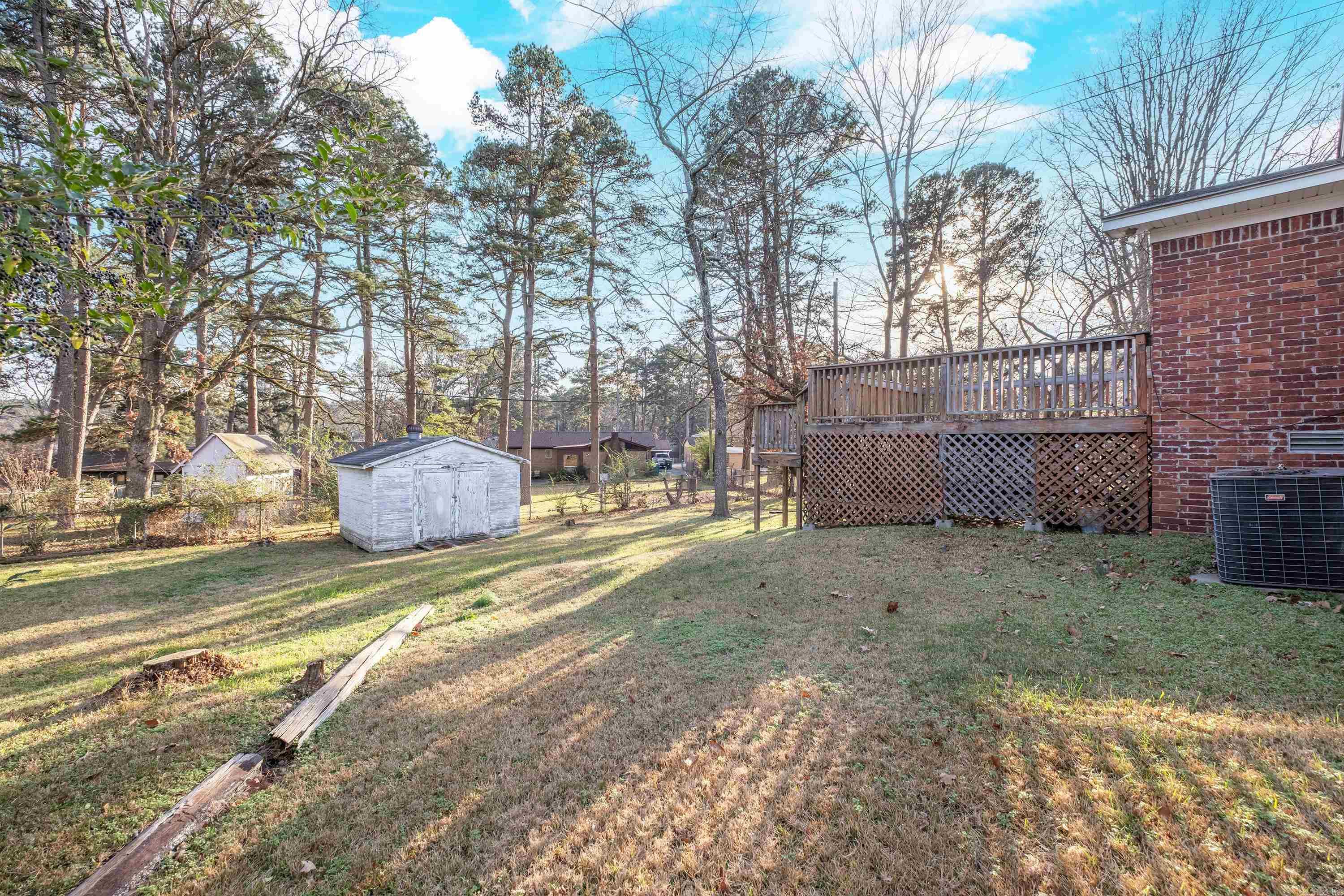 TWIN LAKES - Residential