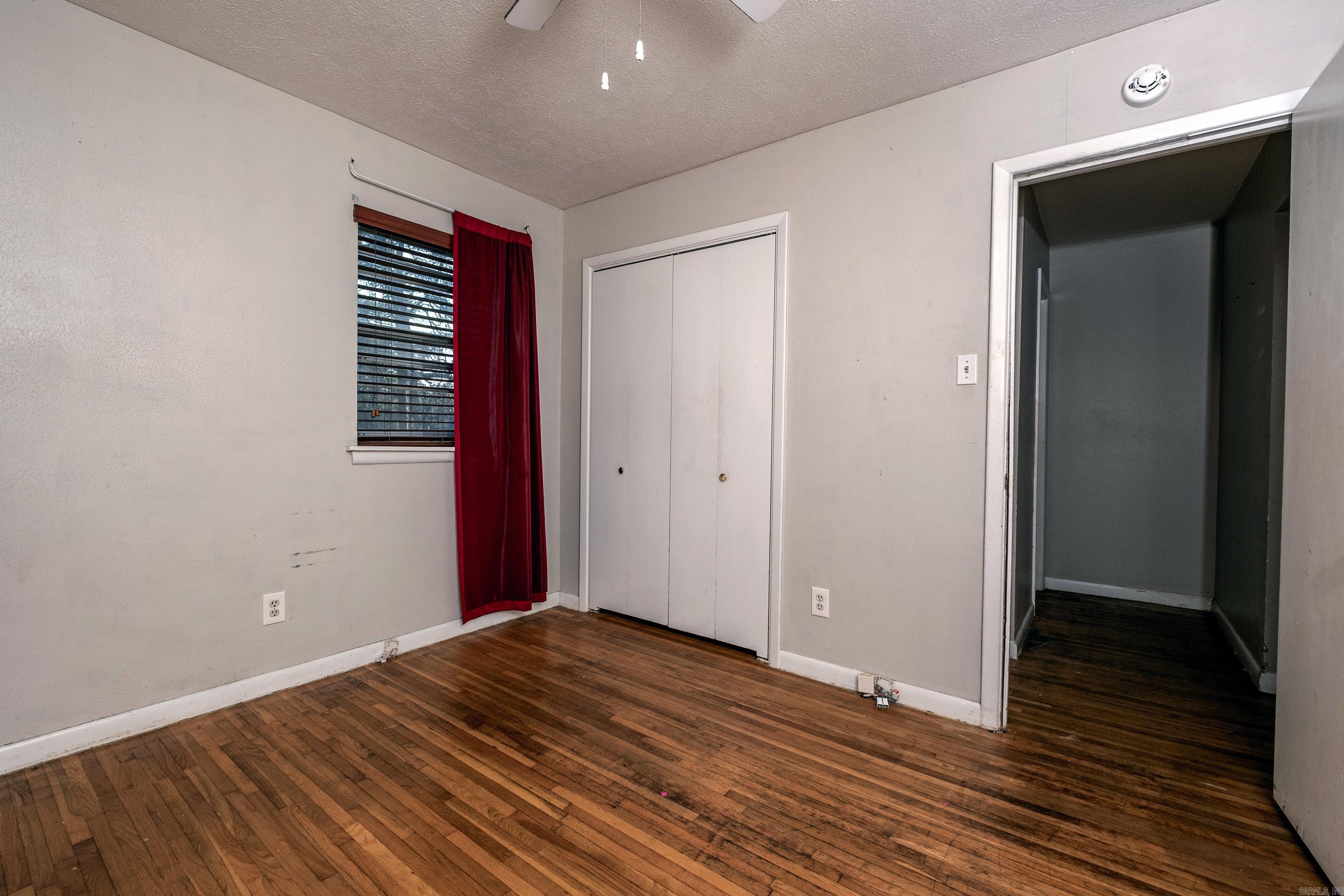 TWIN LAKES - Residential