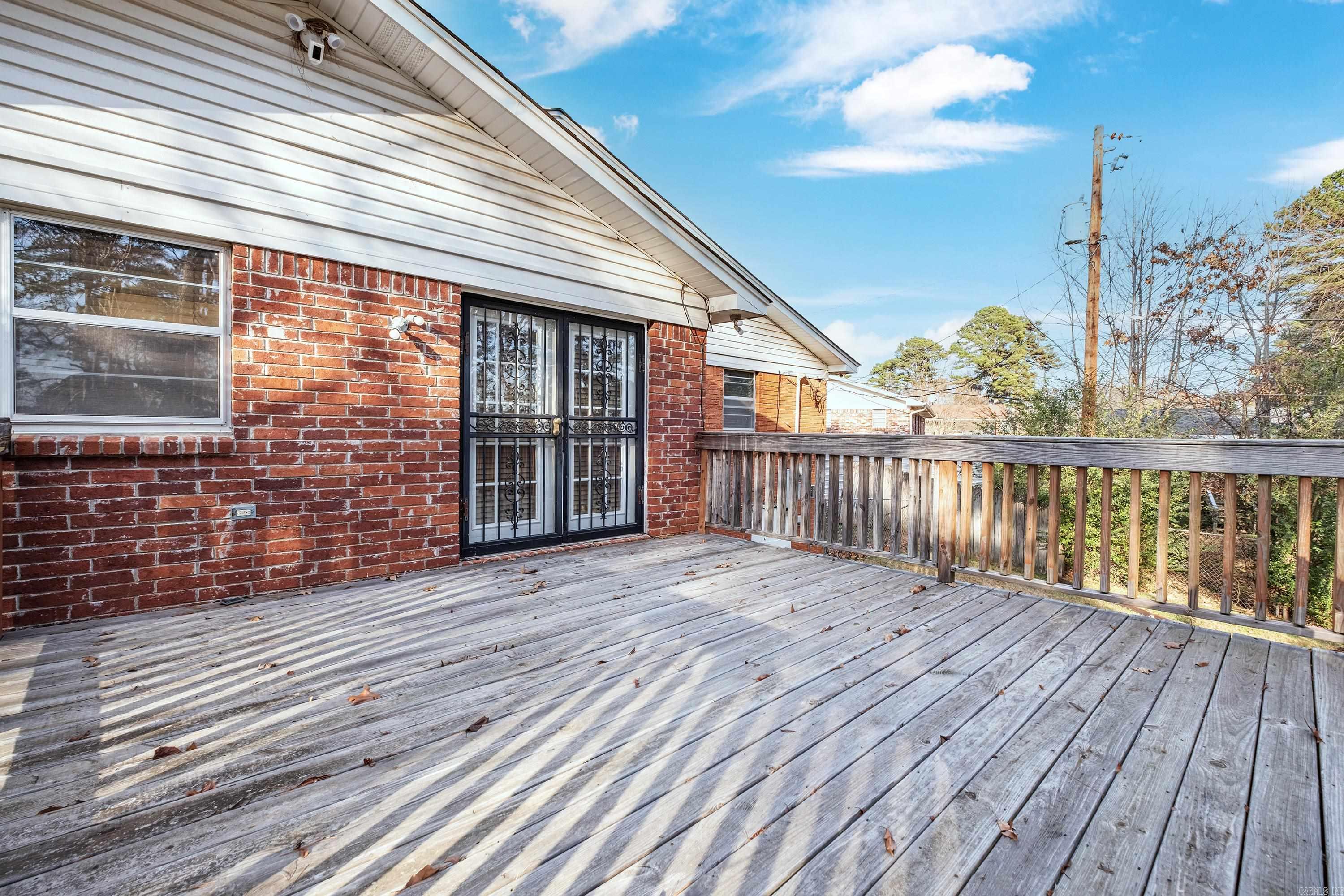 TWIN LAKES - Residential