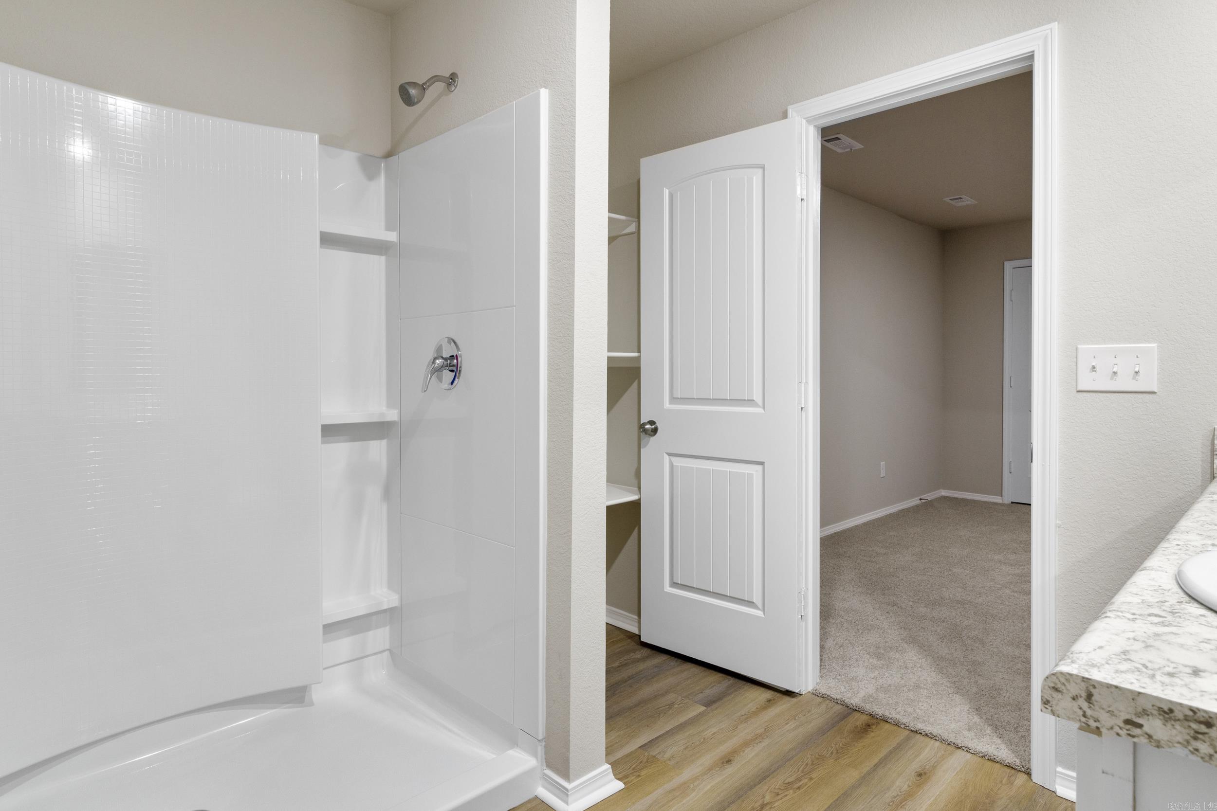 HILLDALE CROSSING - Residential