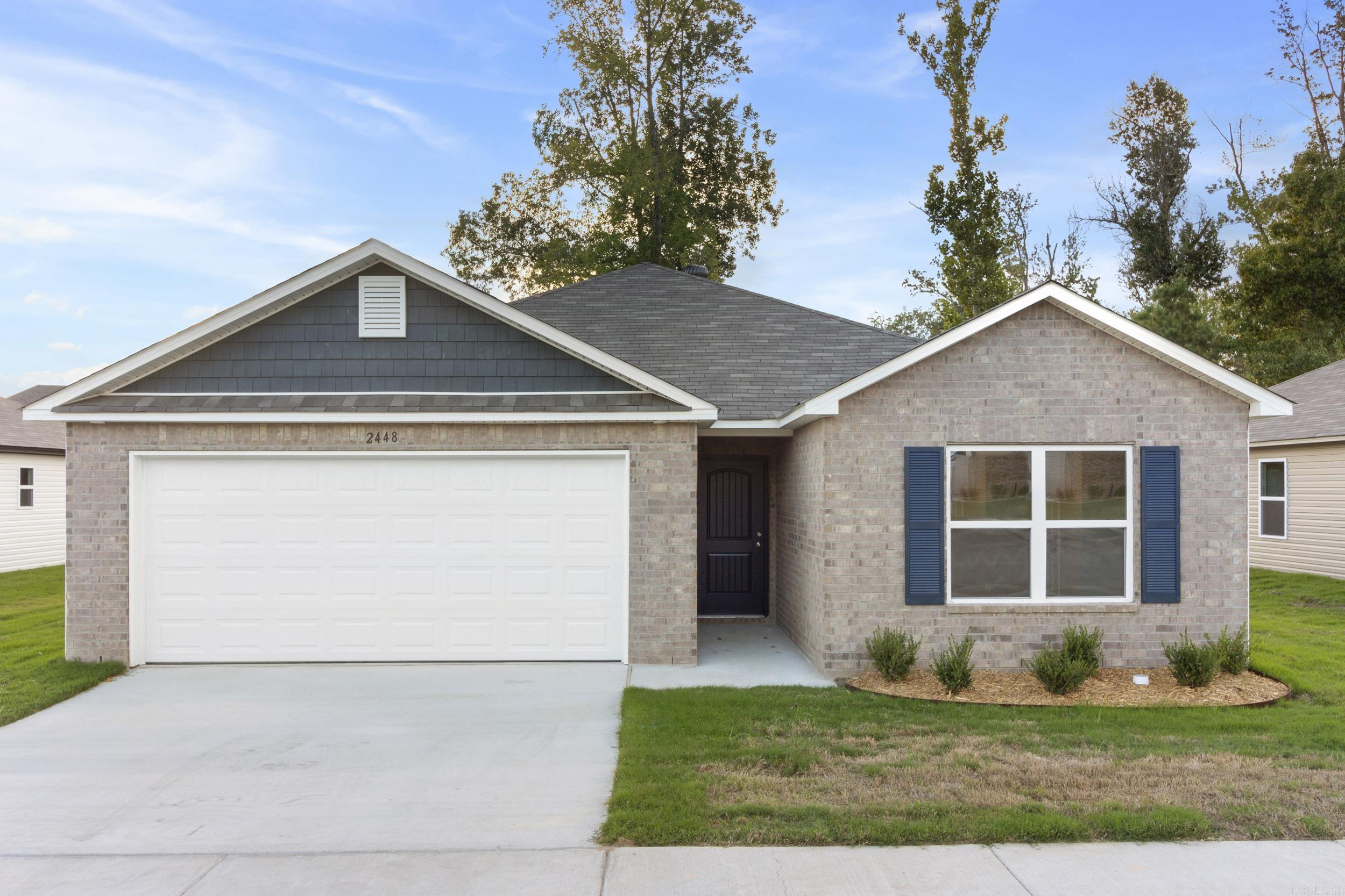 HILLDALE CROSSING - Residential