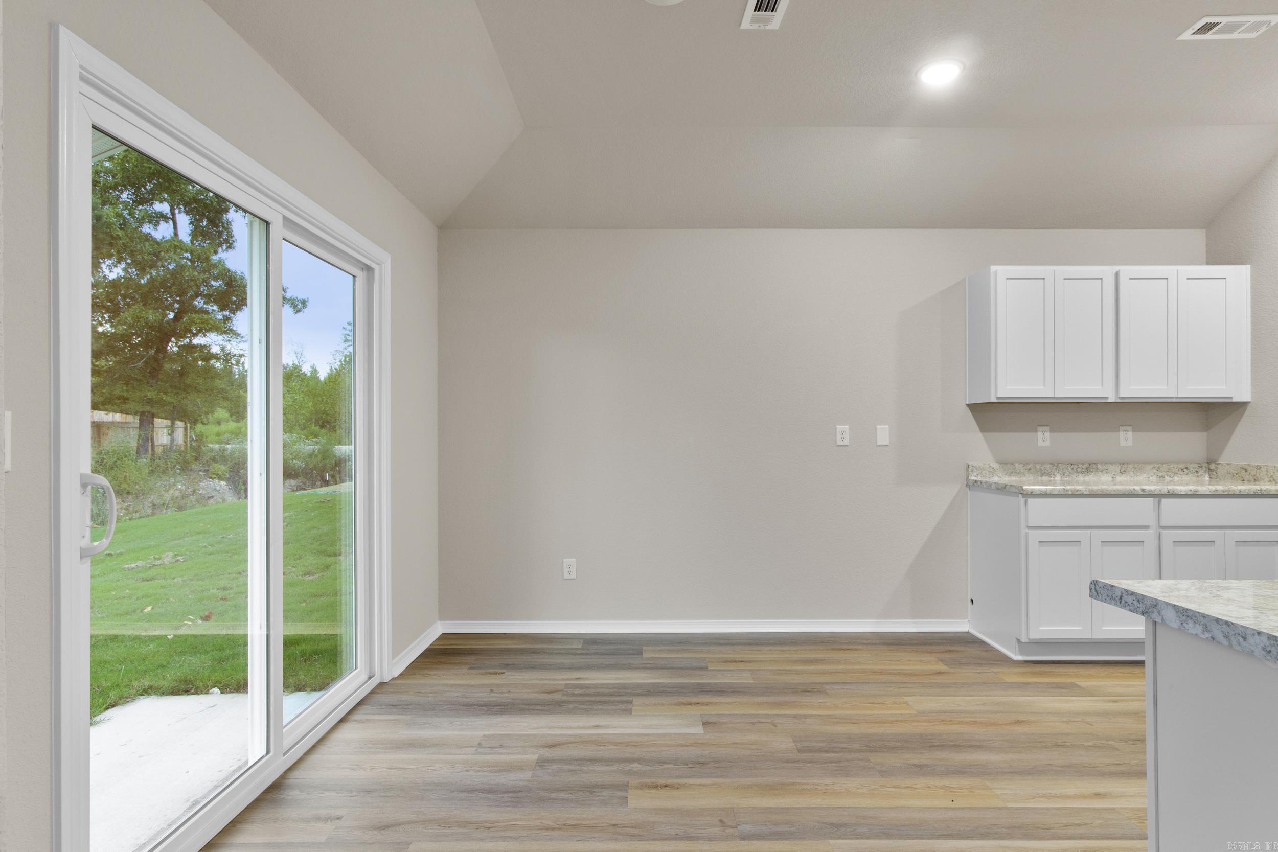 HILLDALE CROSSING - Residential