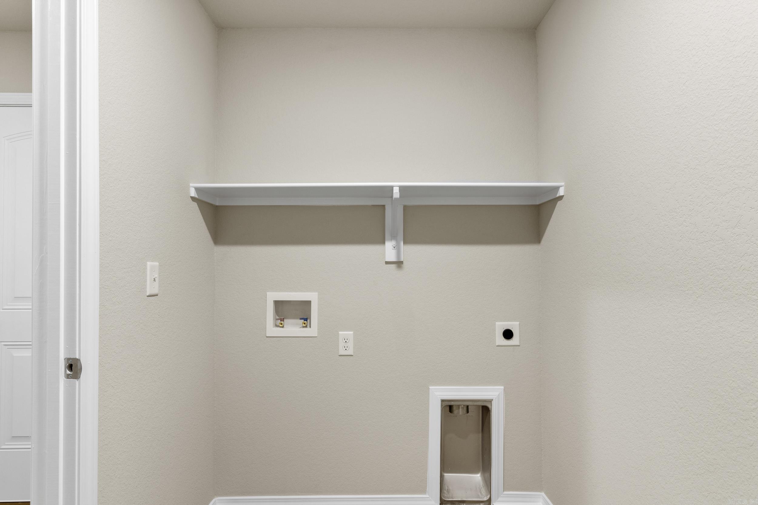 HILLDALE CROSSING - Residential