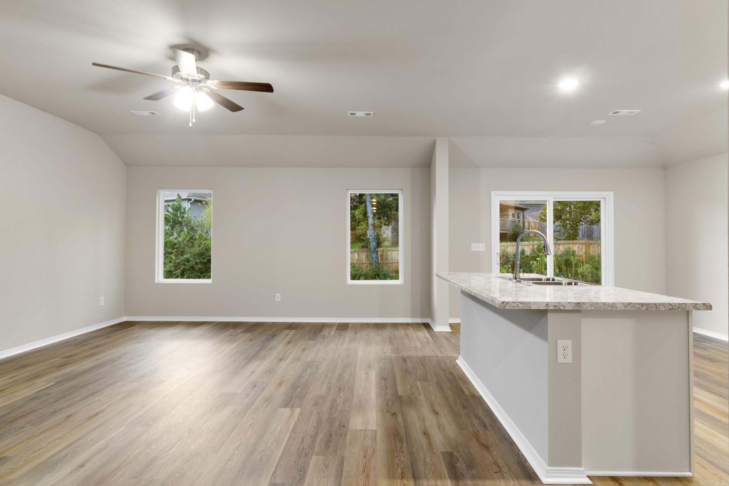 HILLDALE CROSSING - Residential