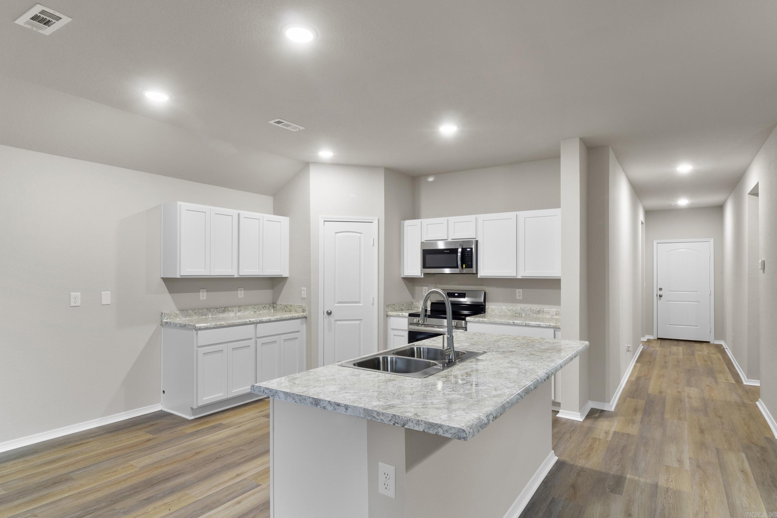 HILLDALE CROSSING - Residential