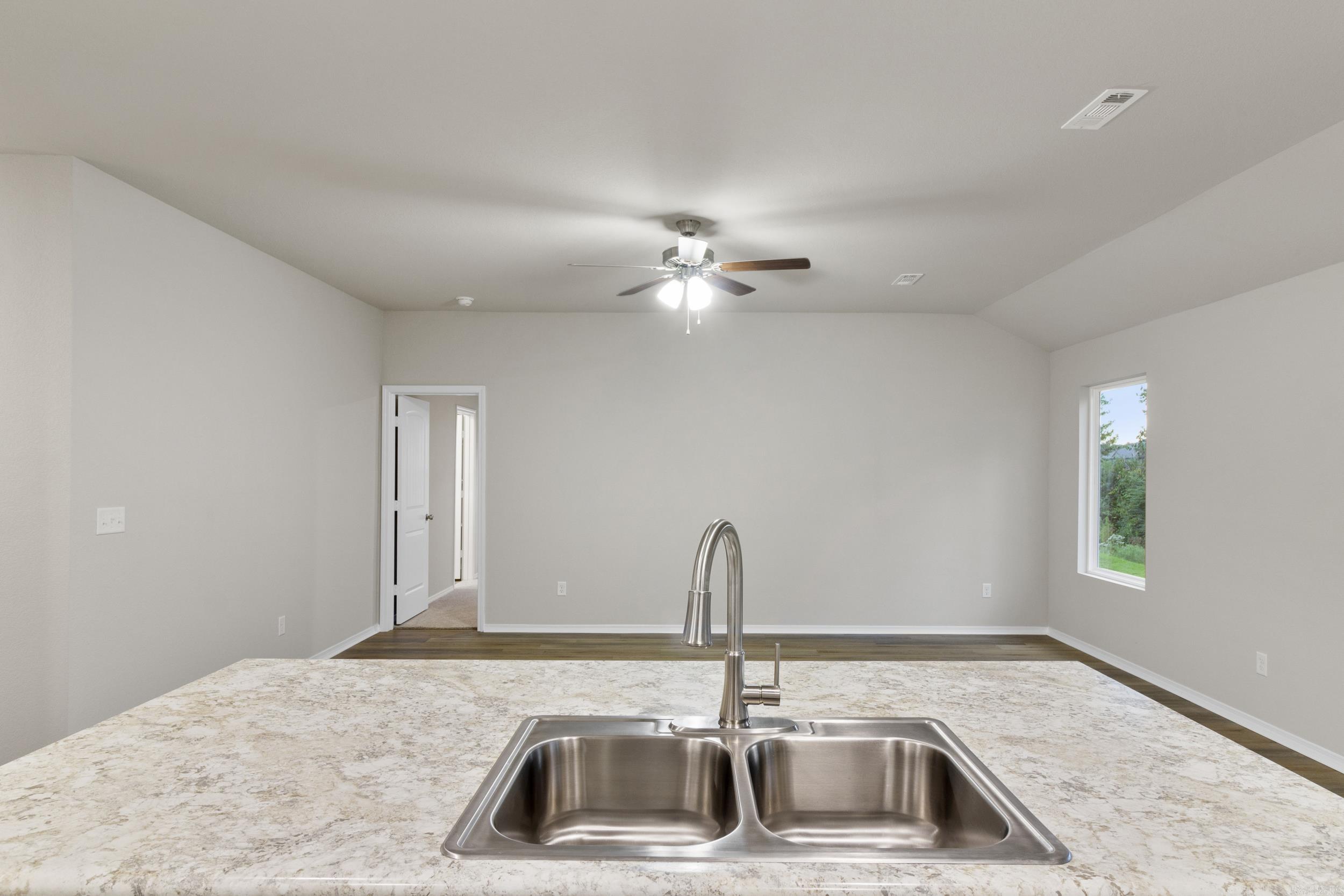 HILLDALE CROSSING - Residential