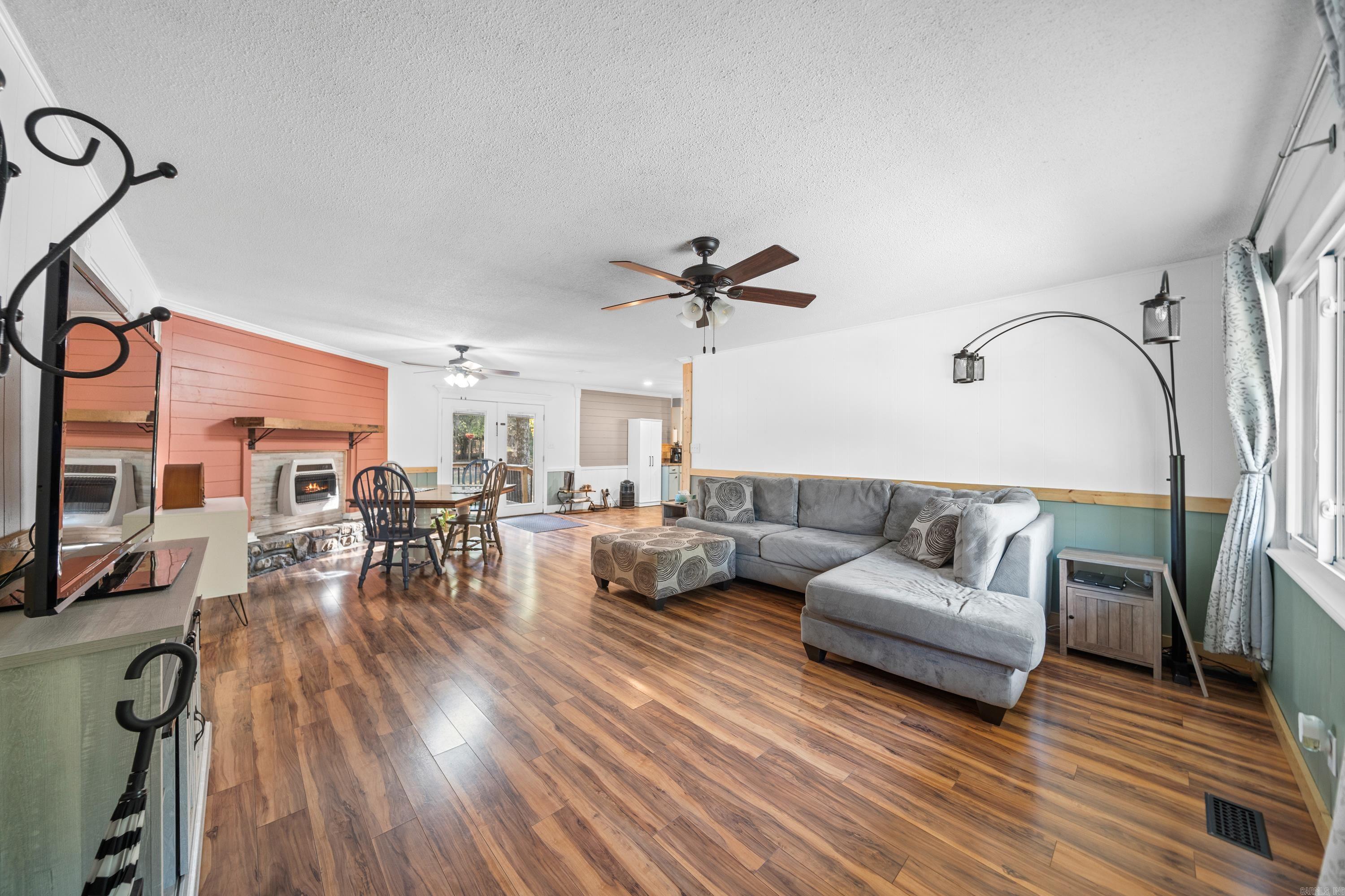 ARKANSAS HGTS - Residential