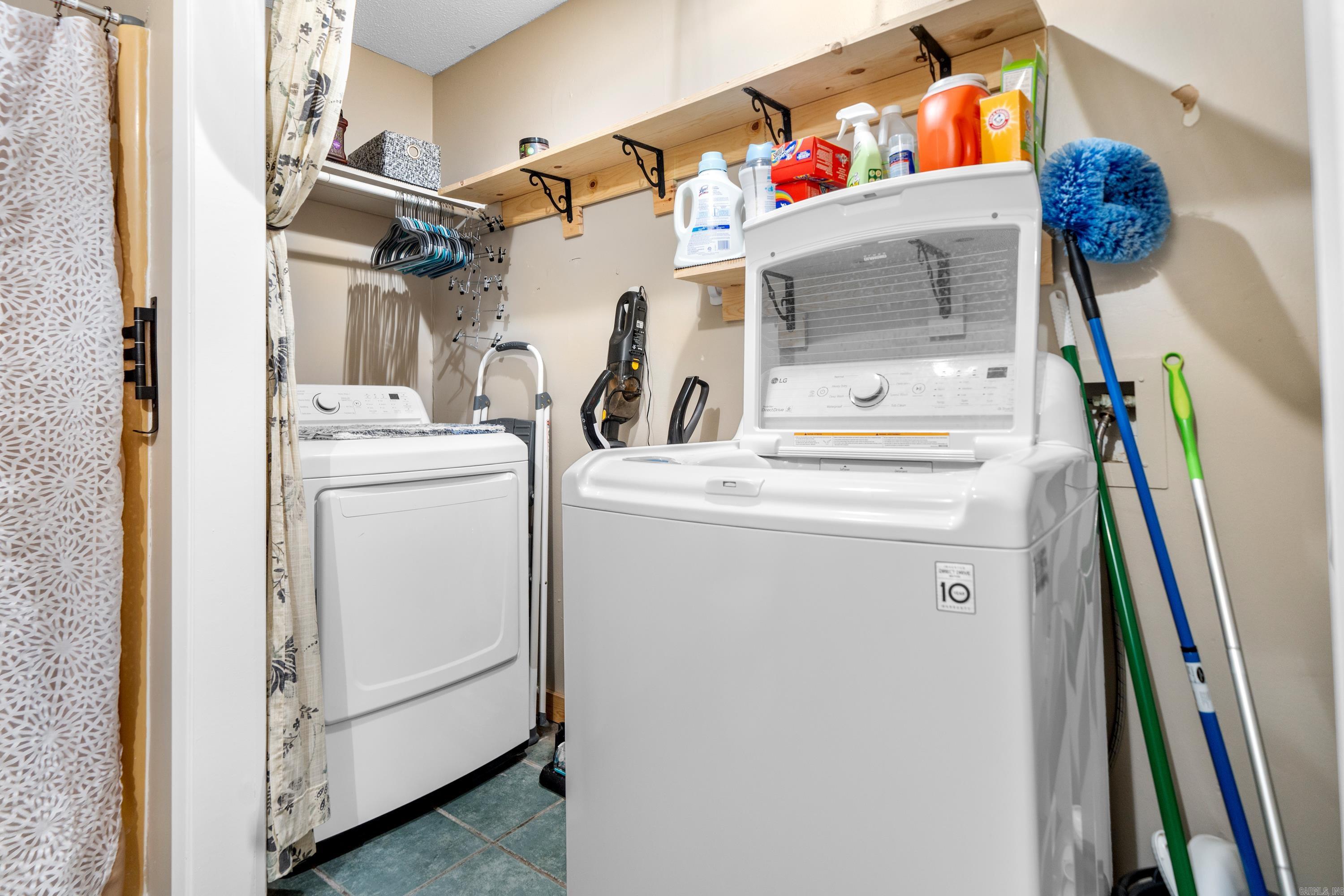 ARKANSAS HGTS - Residential