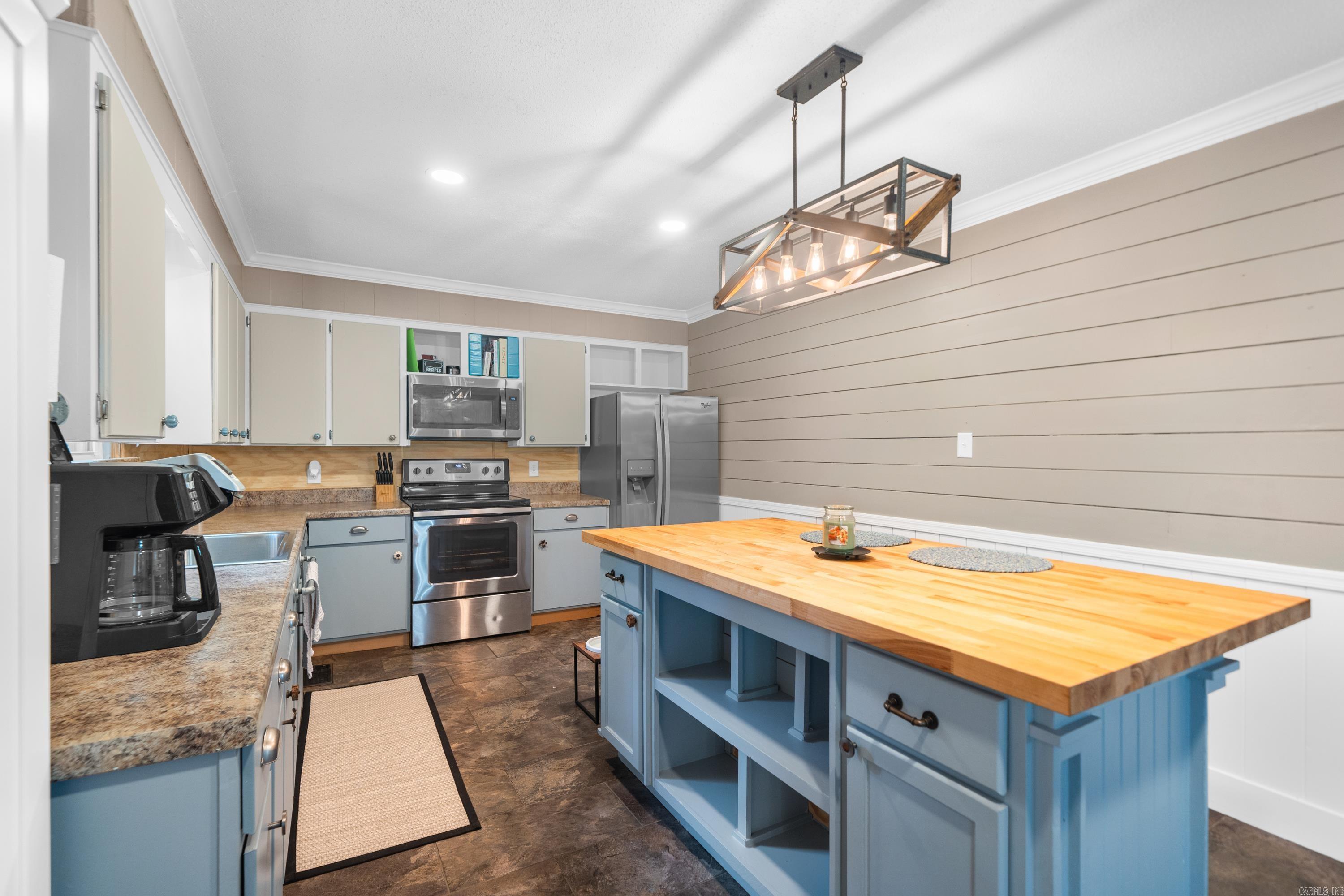 ARKANSAS HGTS - Residential