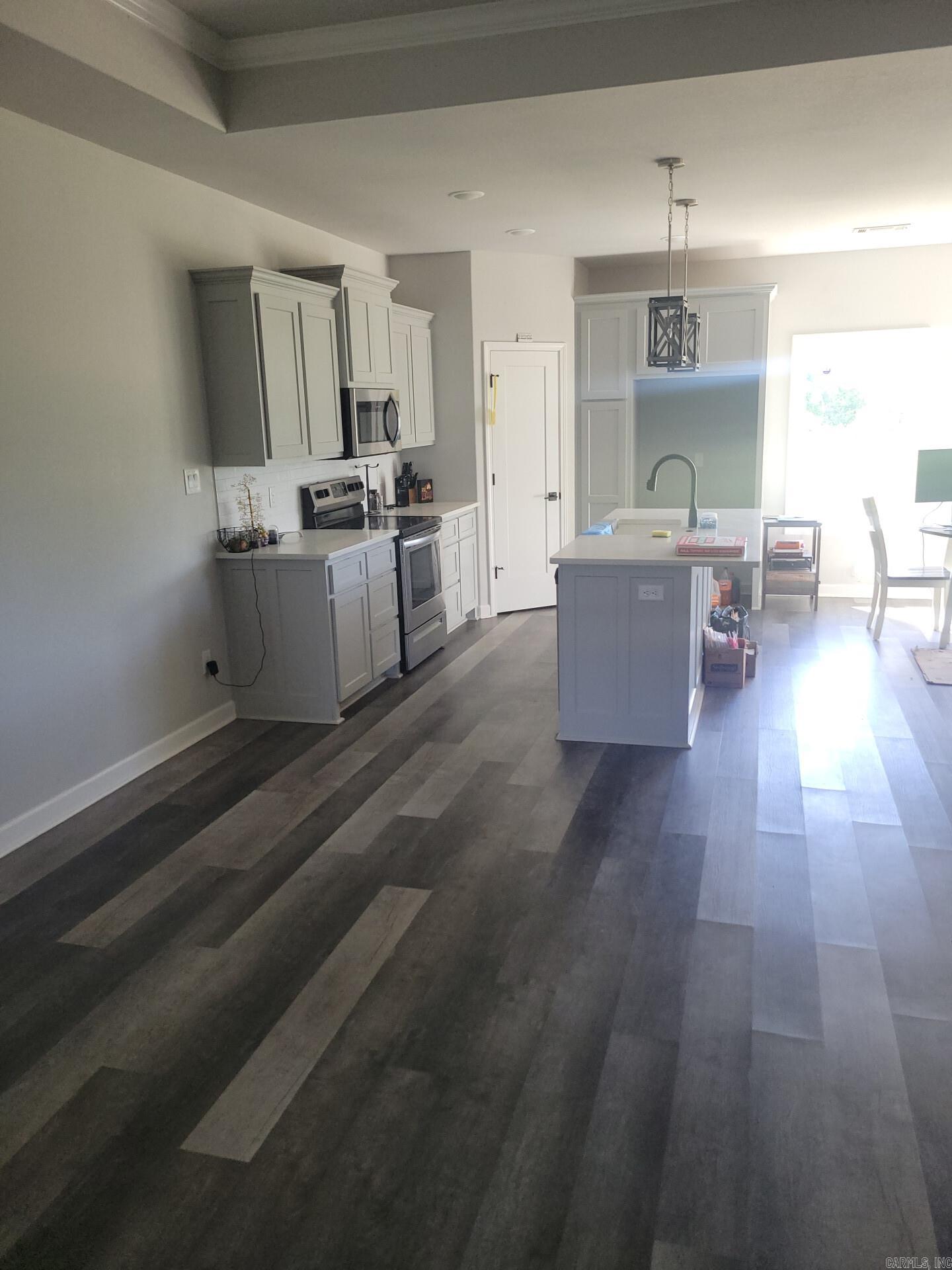WINCHESTER ESTATES - Residential