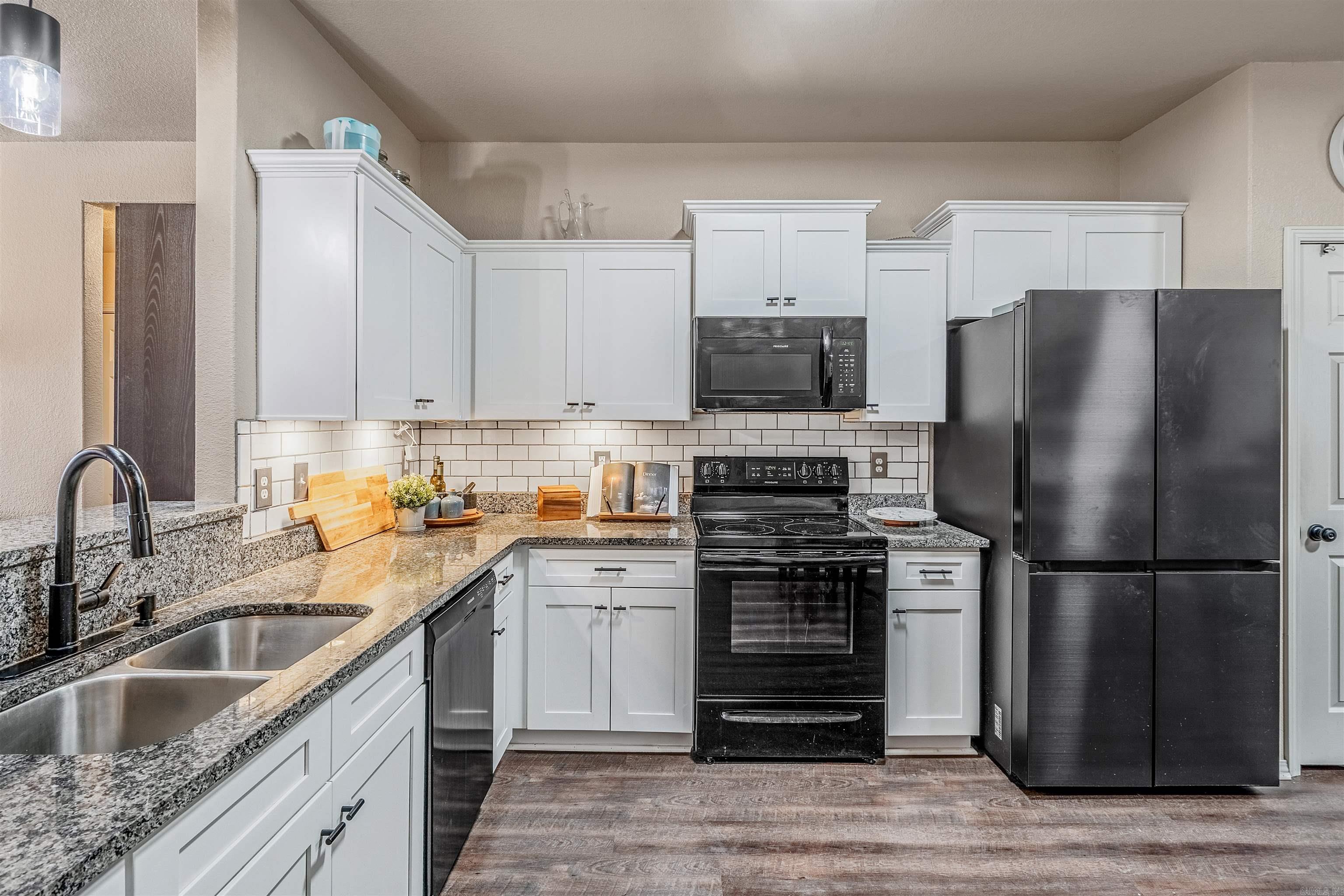 TRAMMEL ESTATES - Residential