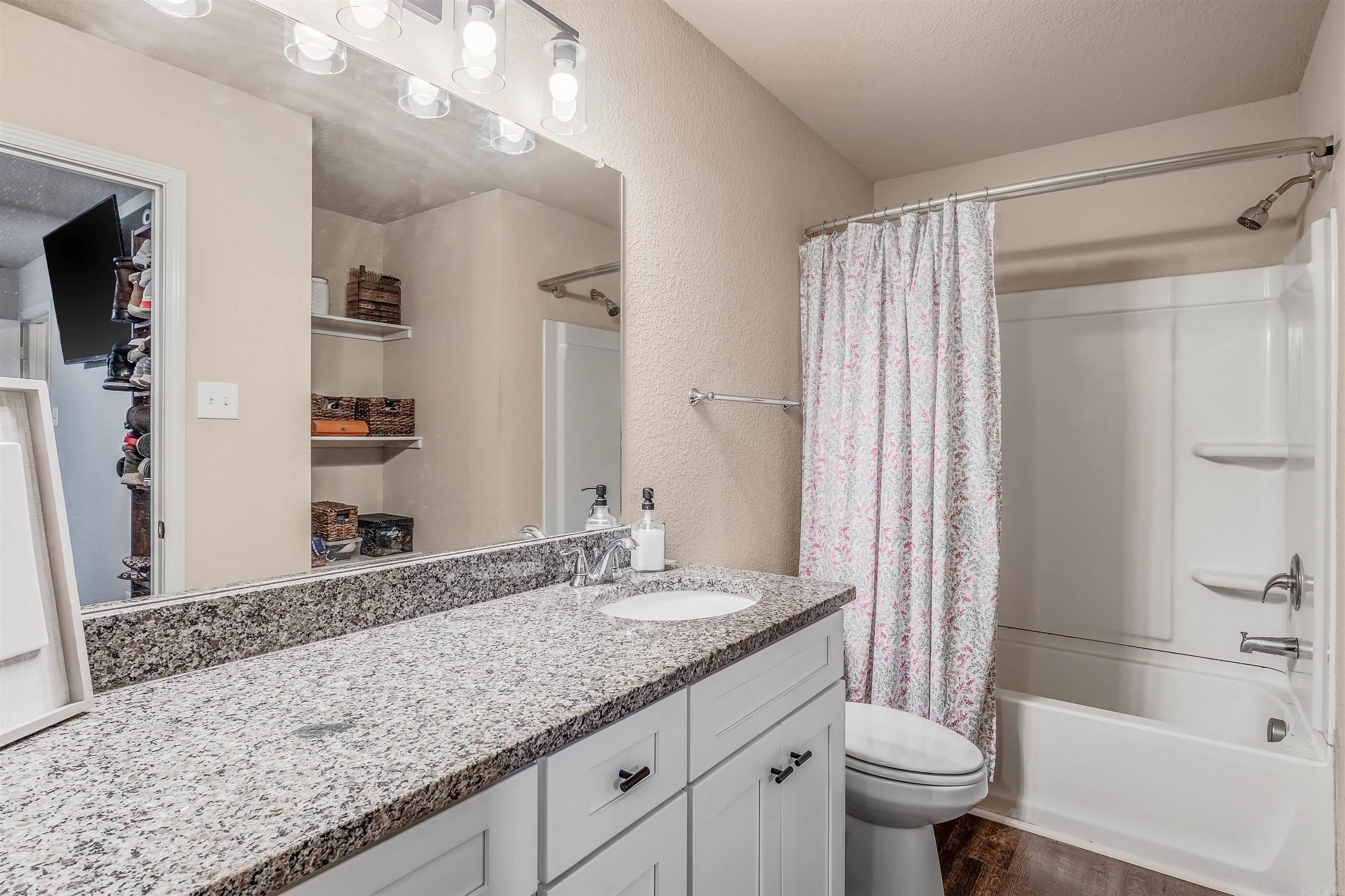 TRAMMEL ESTATES - Residential