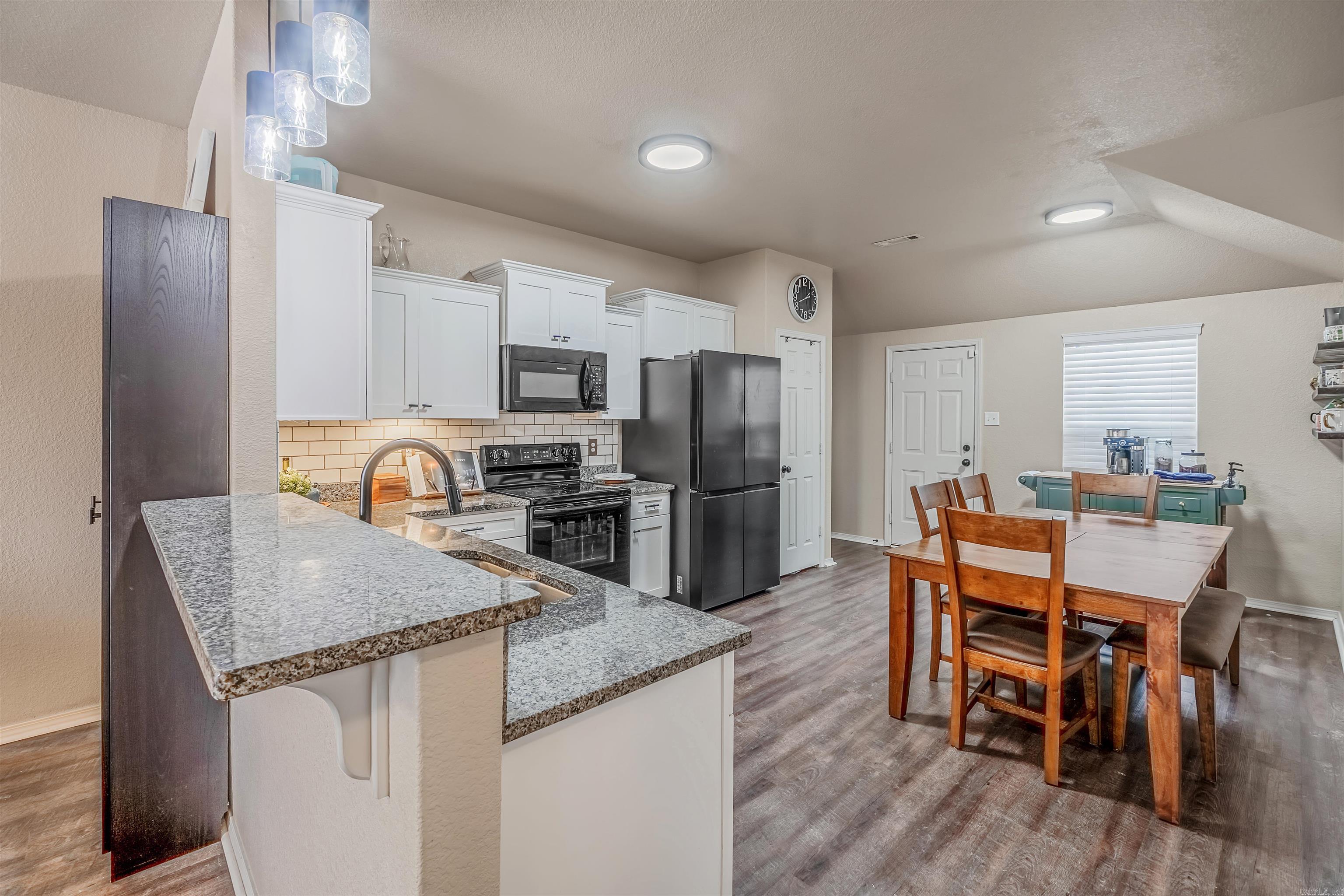 TRAMMEL ESTATES - Residential