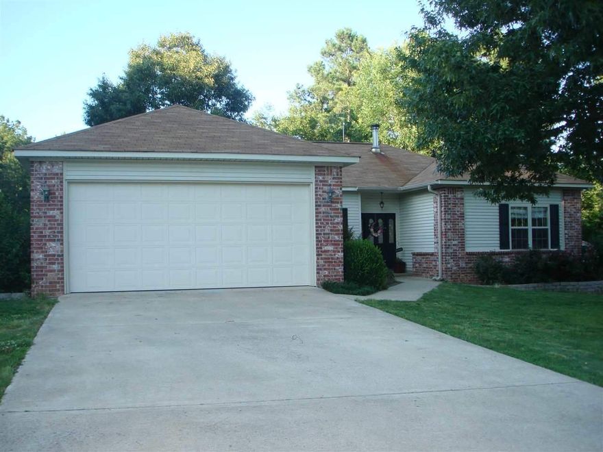 Immaculate home and 3 park like acres now available in Jessieville Schools.  Home features large open floor plan, custom cabinetry through out, vaulted ceiling in living room, built-in entertainment center, tray ceiling in master bed, master suite with walk-in closet, jetted tub, split floor plan, 2 car garage, tastfully landscaped level yard, and so much more.