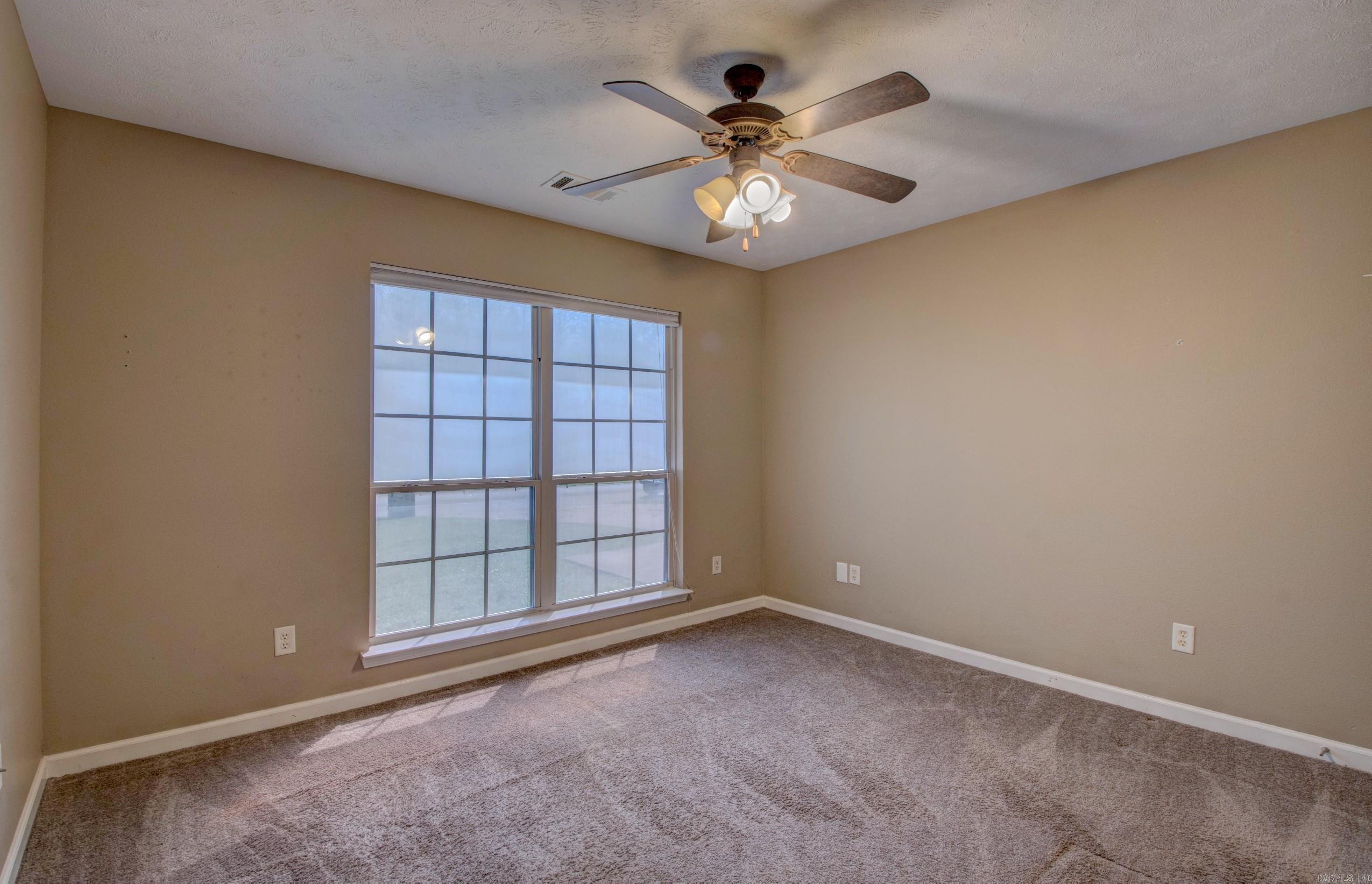 WILLOW LAKE - Residential