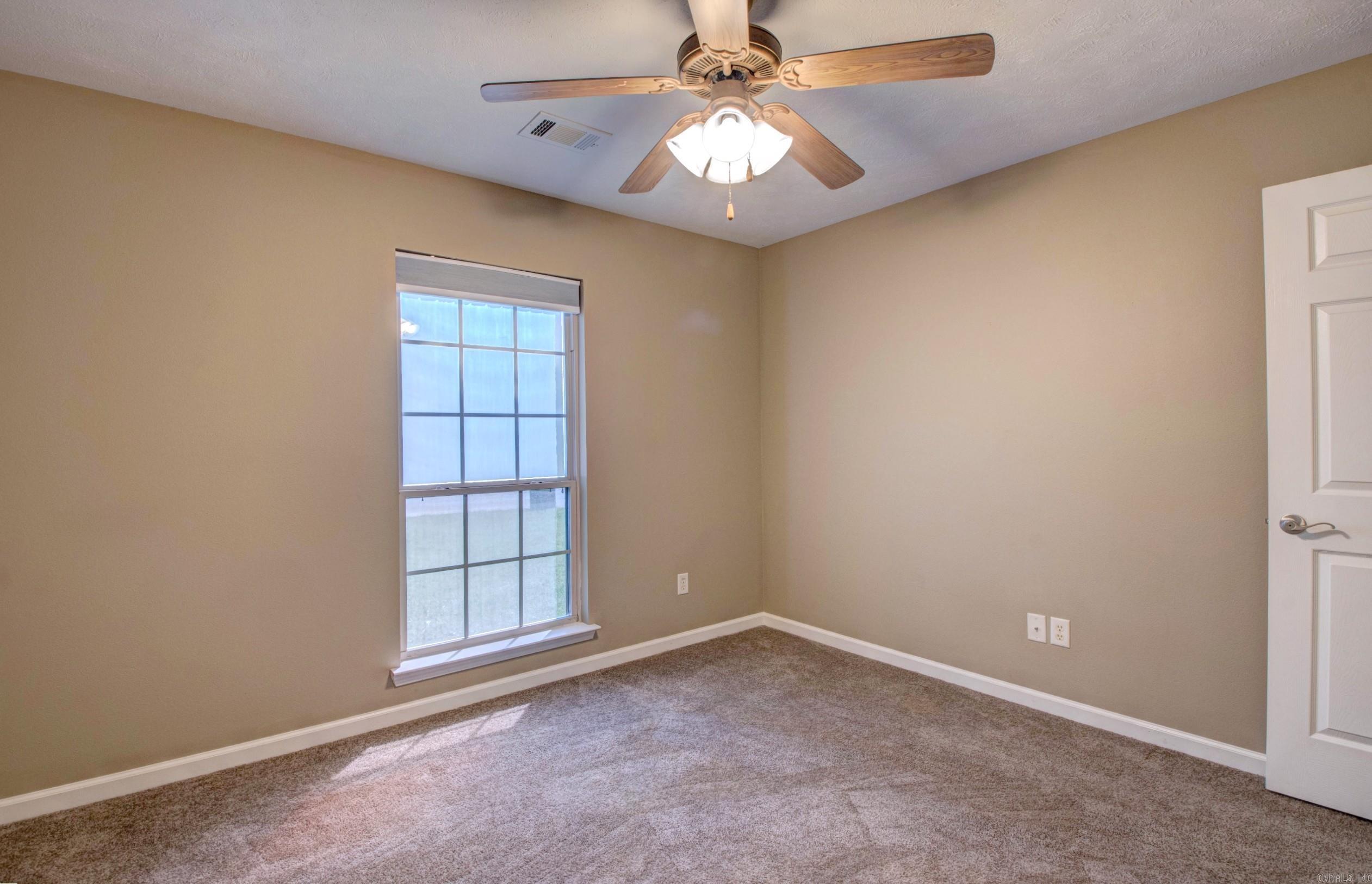 WILLOW LAKE - Residential