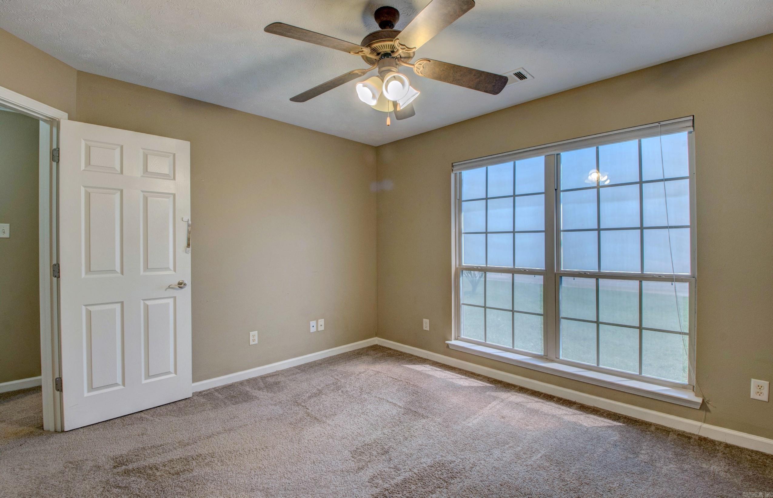 WILLOW LAKE - Residential