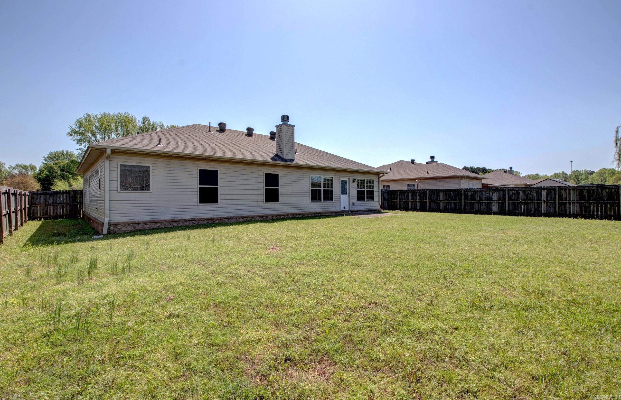 WILLOW LAKE - Residential