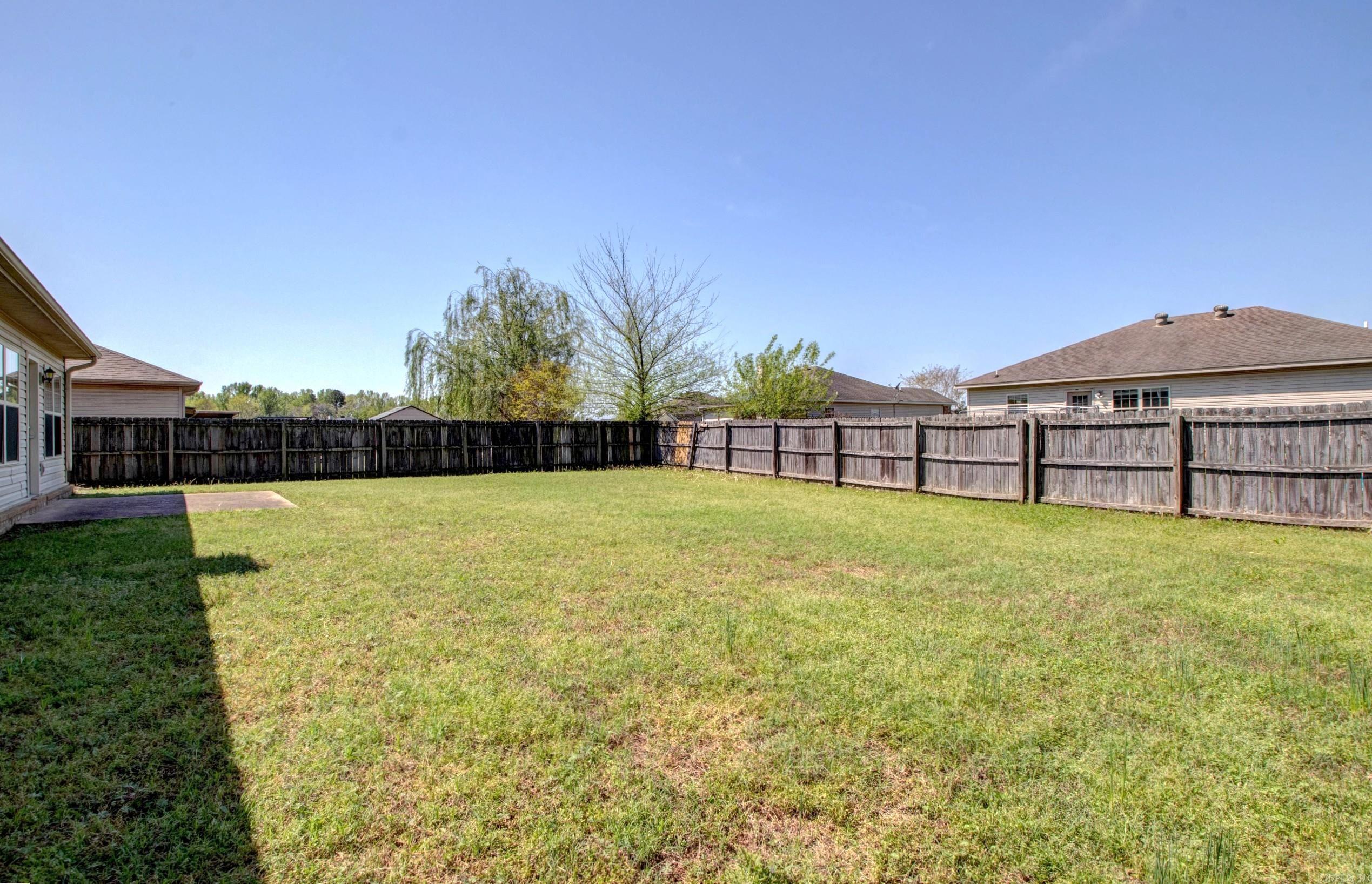 WILLOW LAKE - Residential