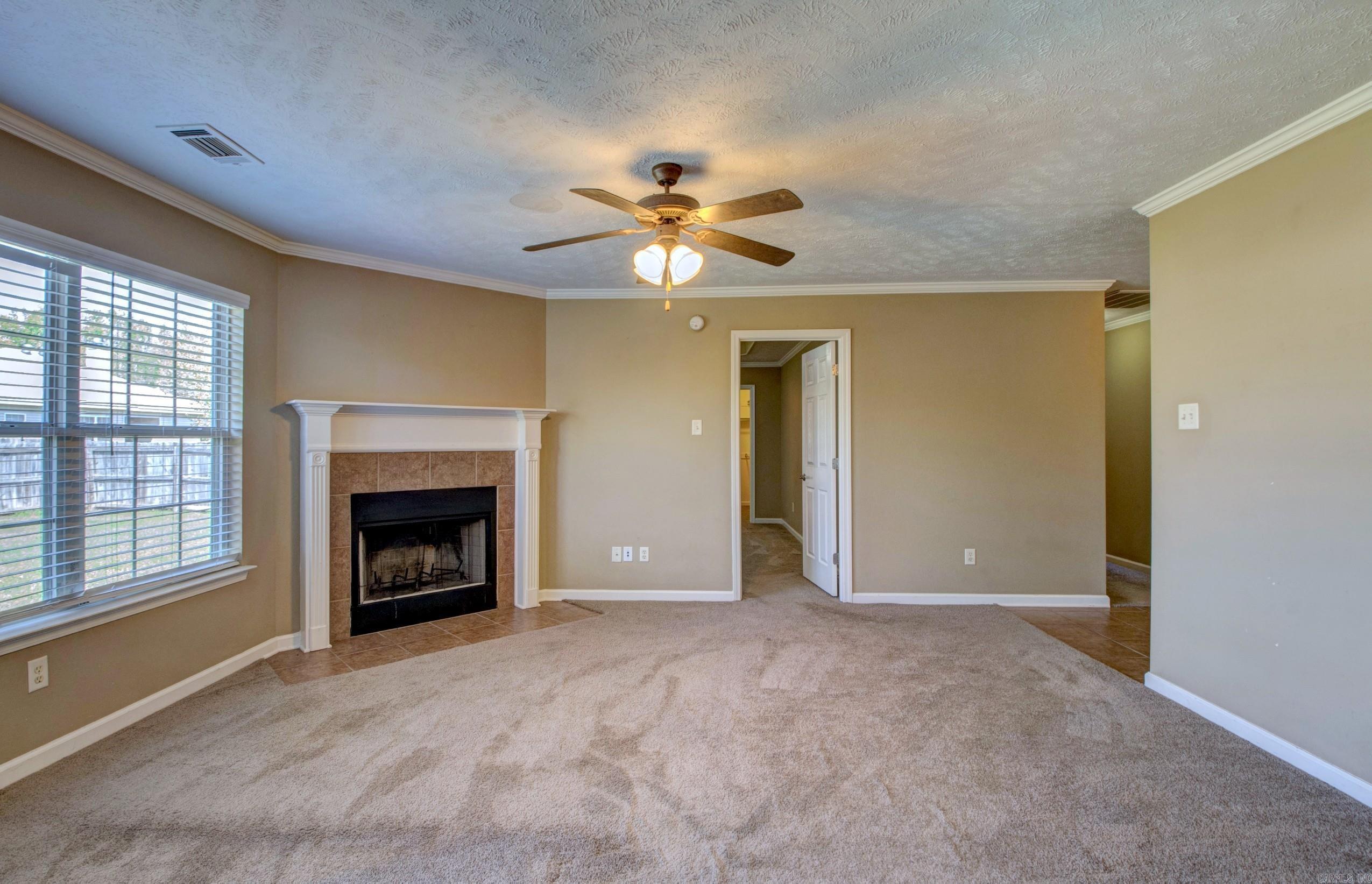 WILLOW LAKE - Residential