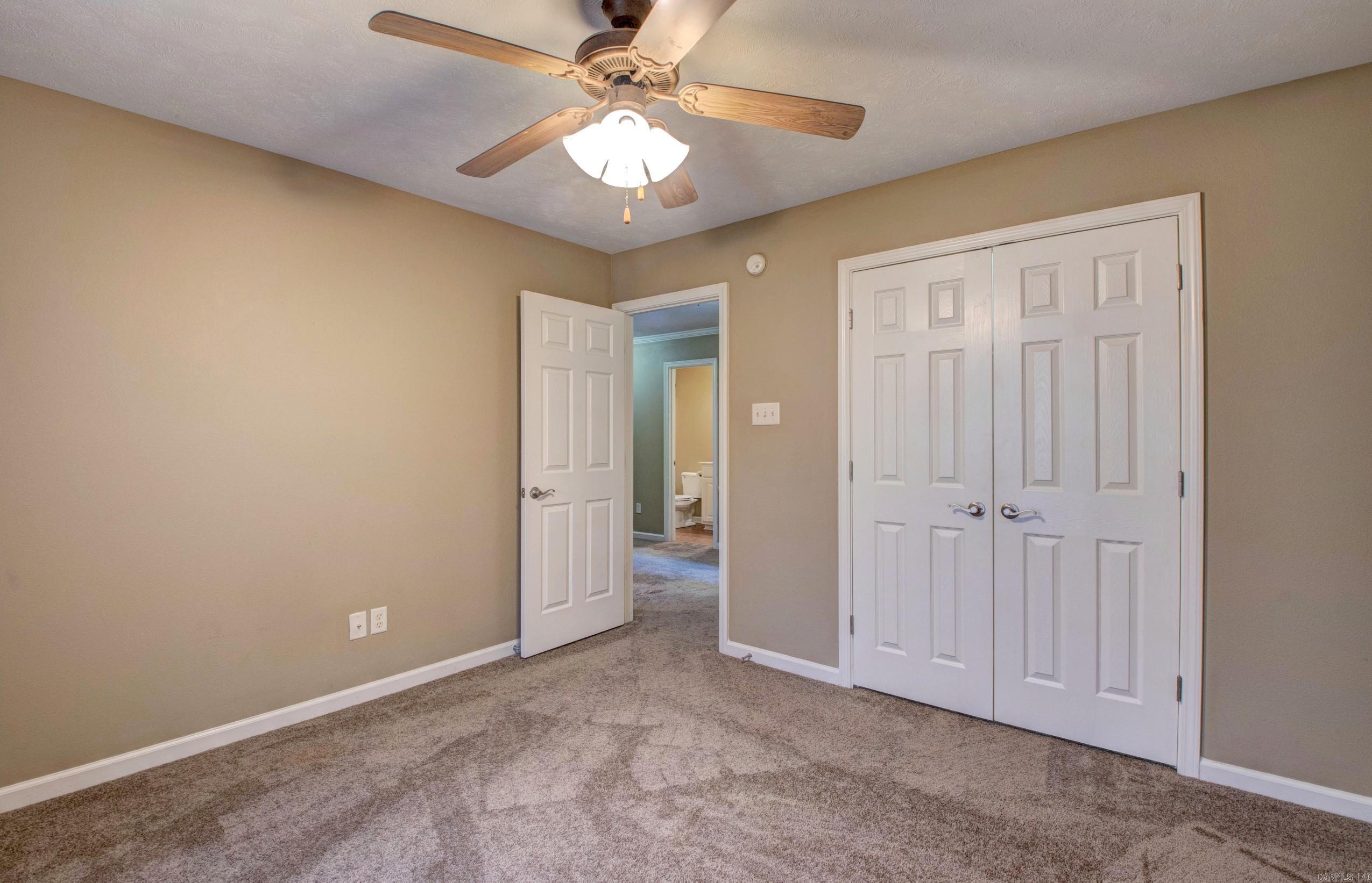 WILLOW LAKE - Residential