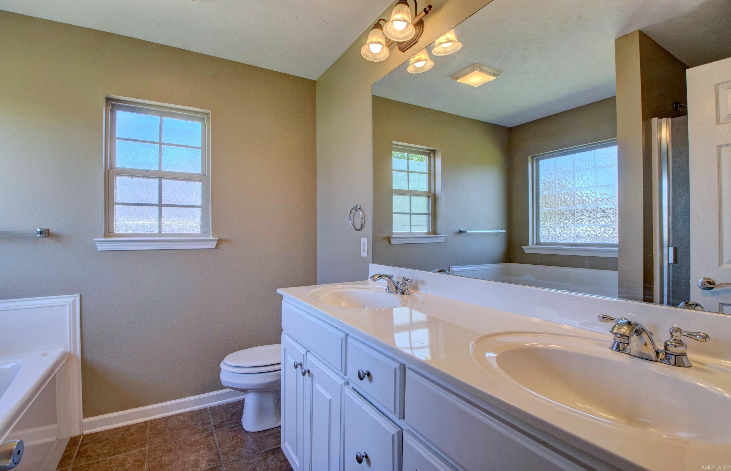 WILLOW LAKE - Residential