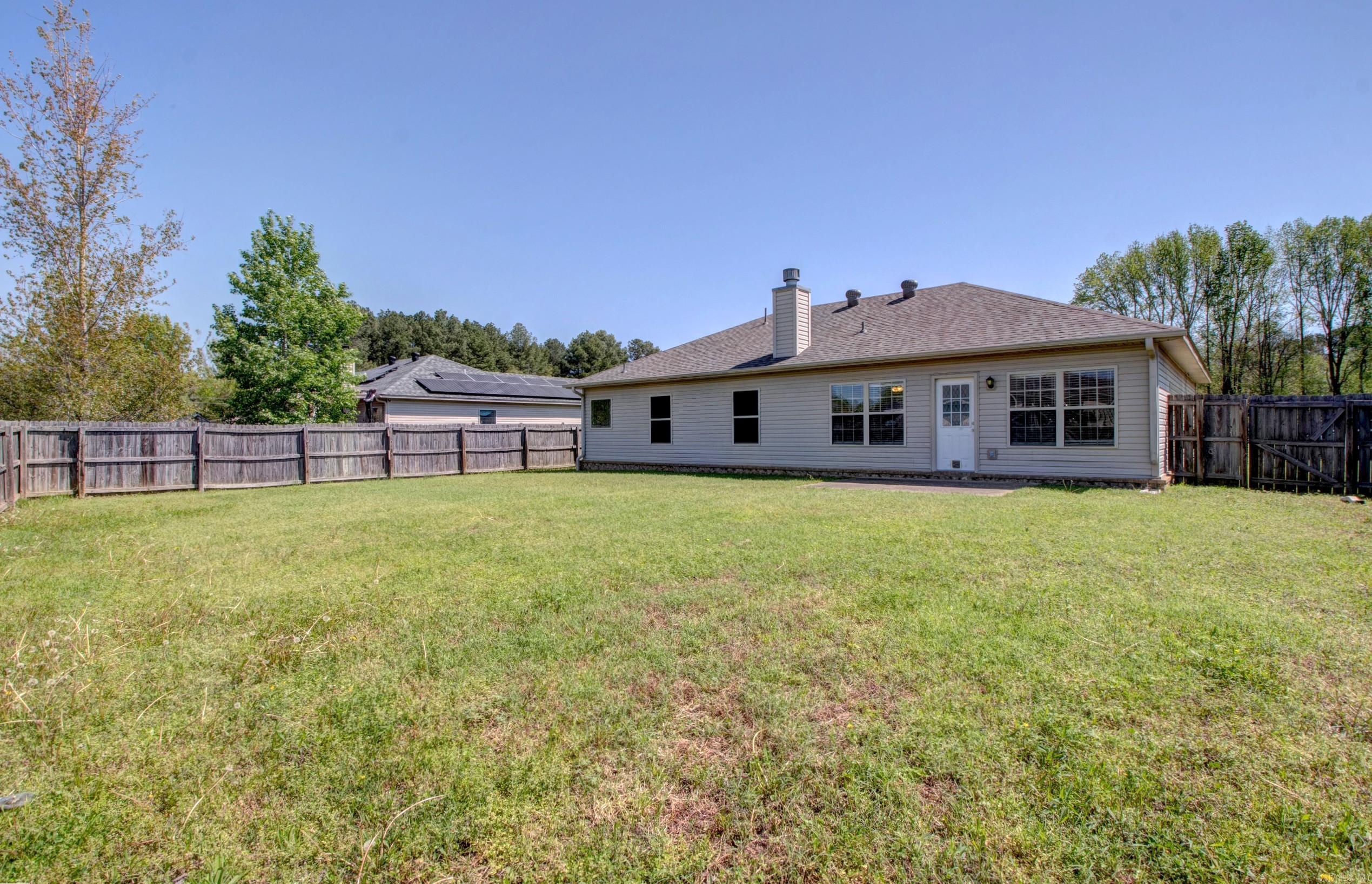 WILLOW LAKE - Residential