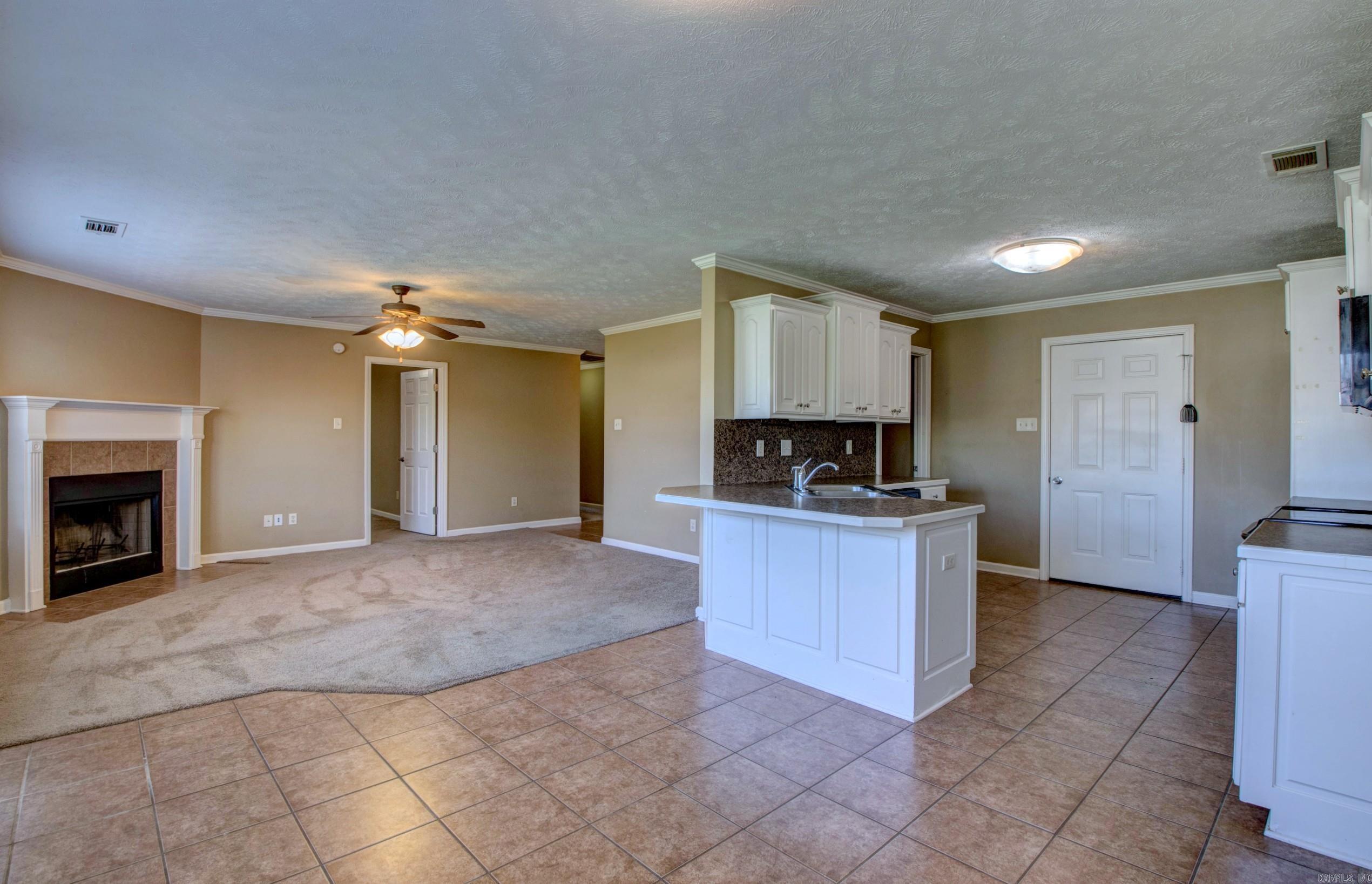 WILLOW LAKE - Residential