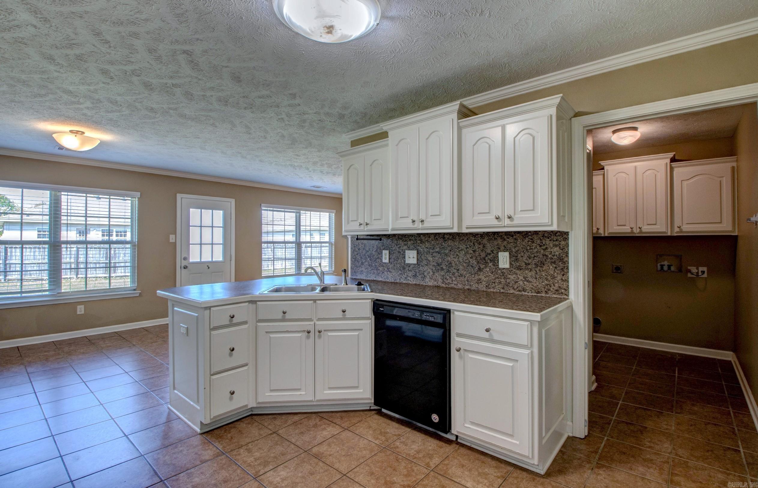 WILLOW LAKE - Residential