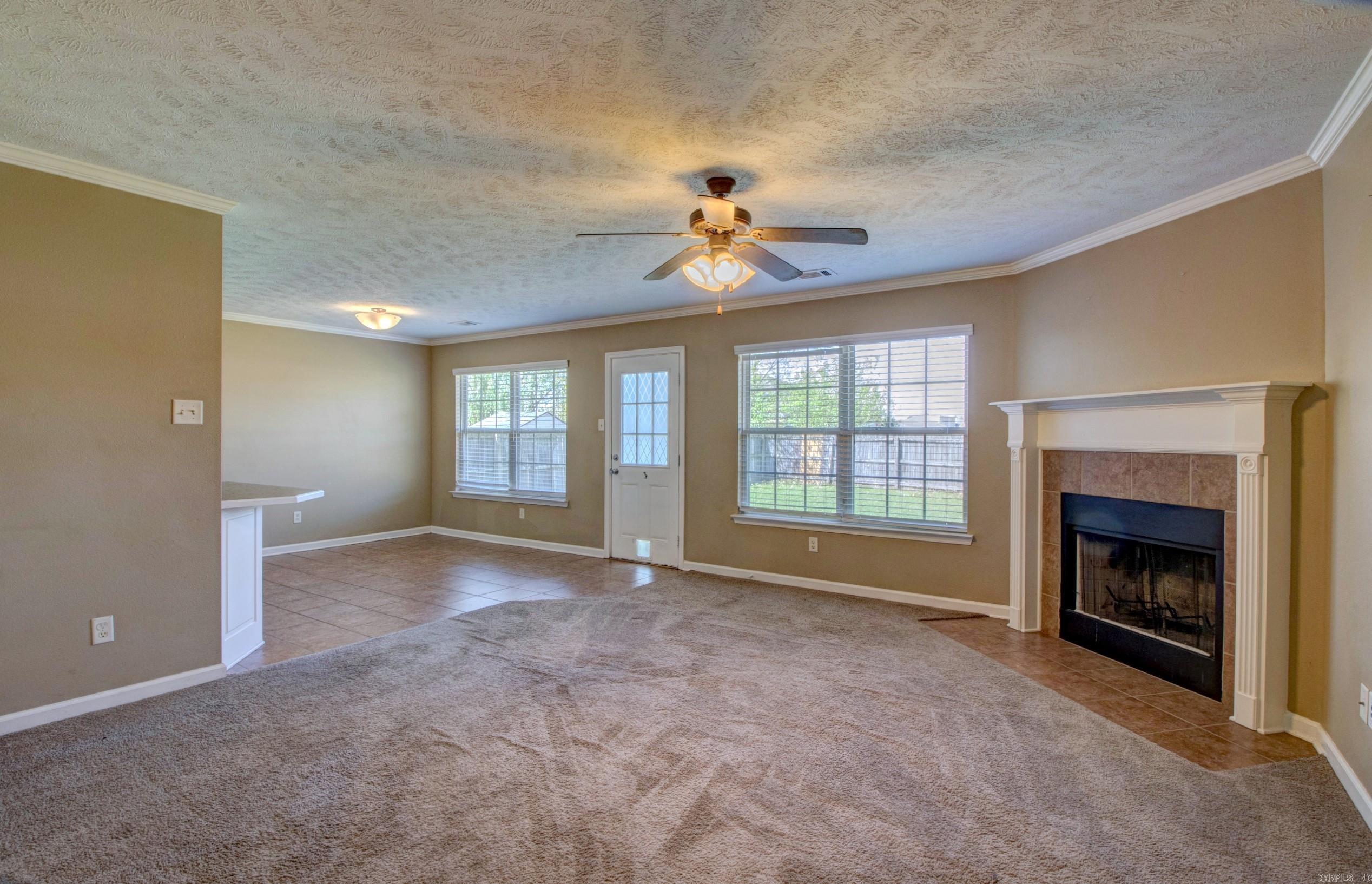 WILLOW LAKE - Residential