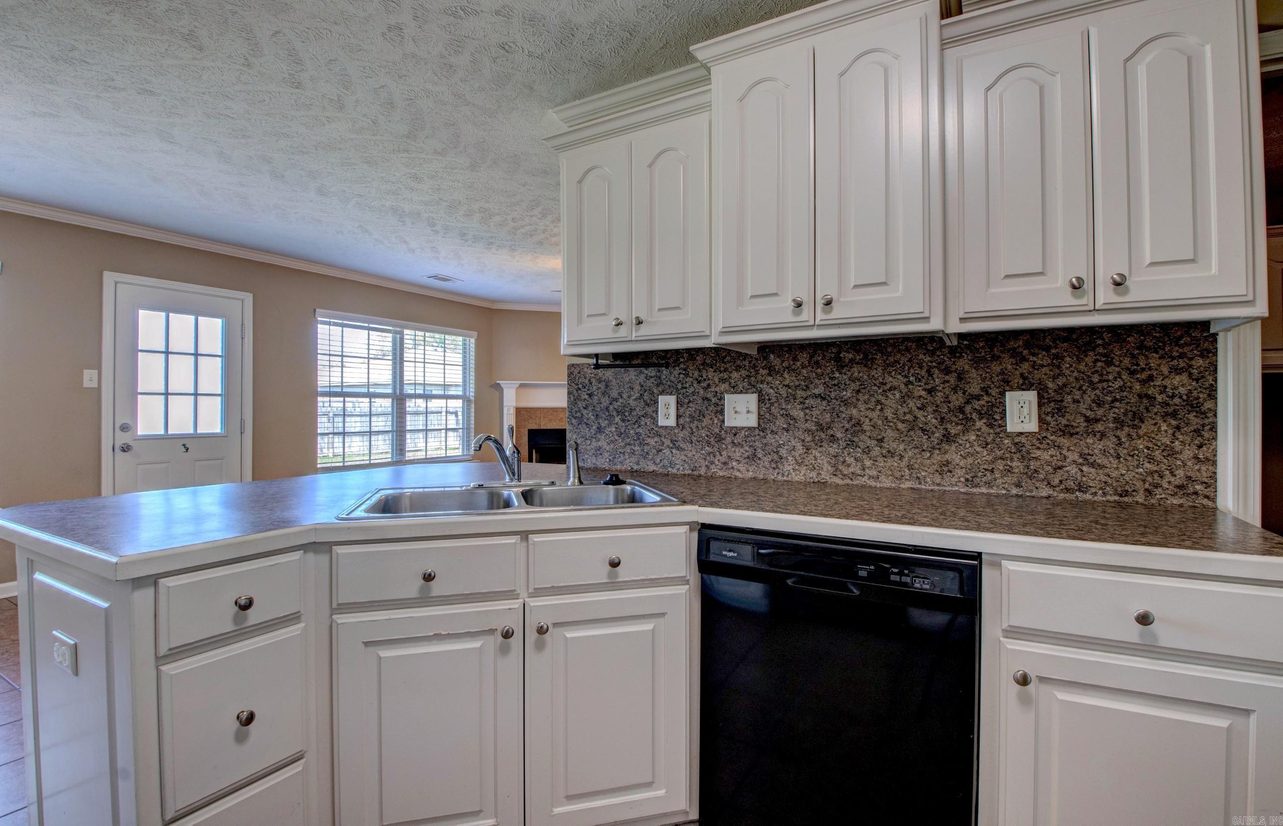 WILLOW LAKE - Residential