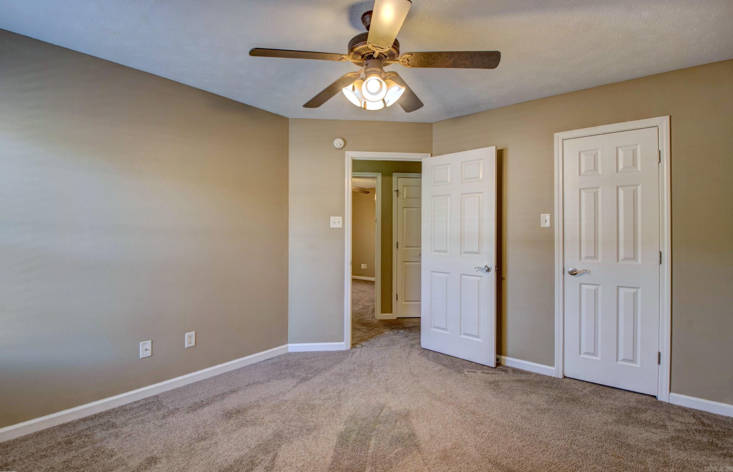 WILLOW LAKE - Residential