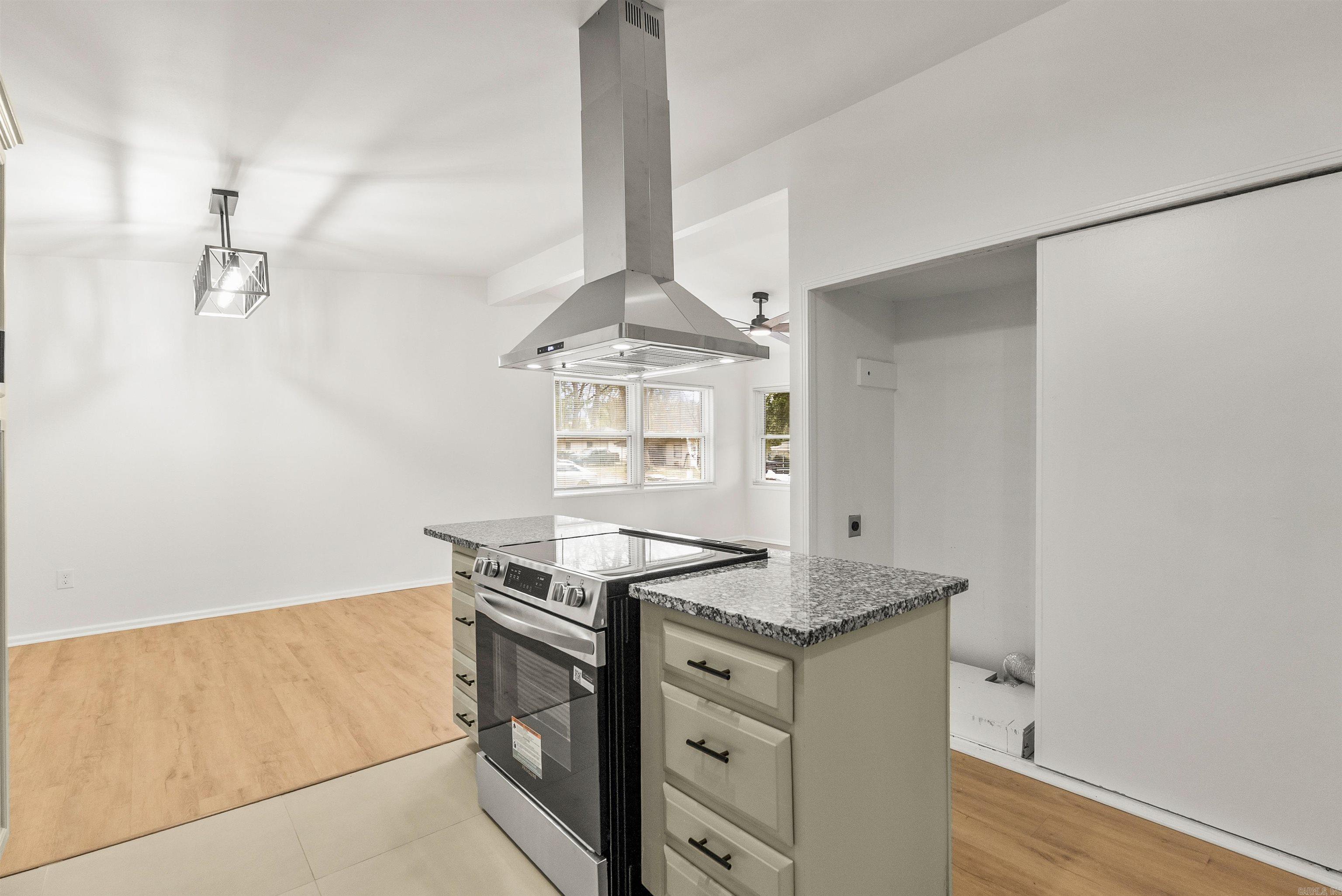 MEADOWCLIFF - Residential