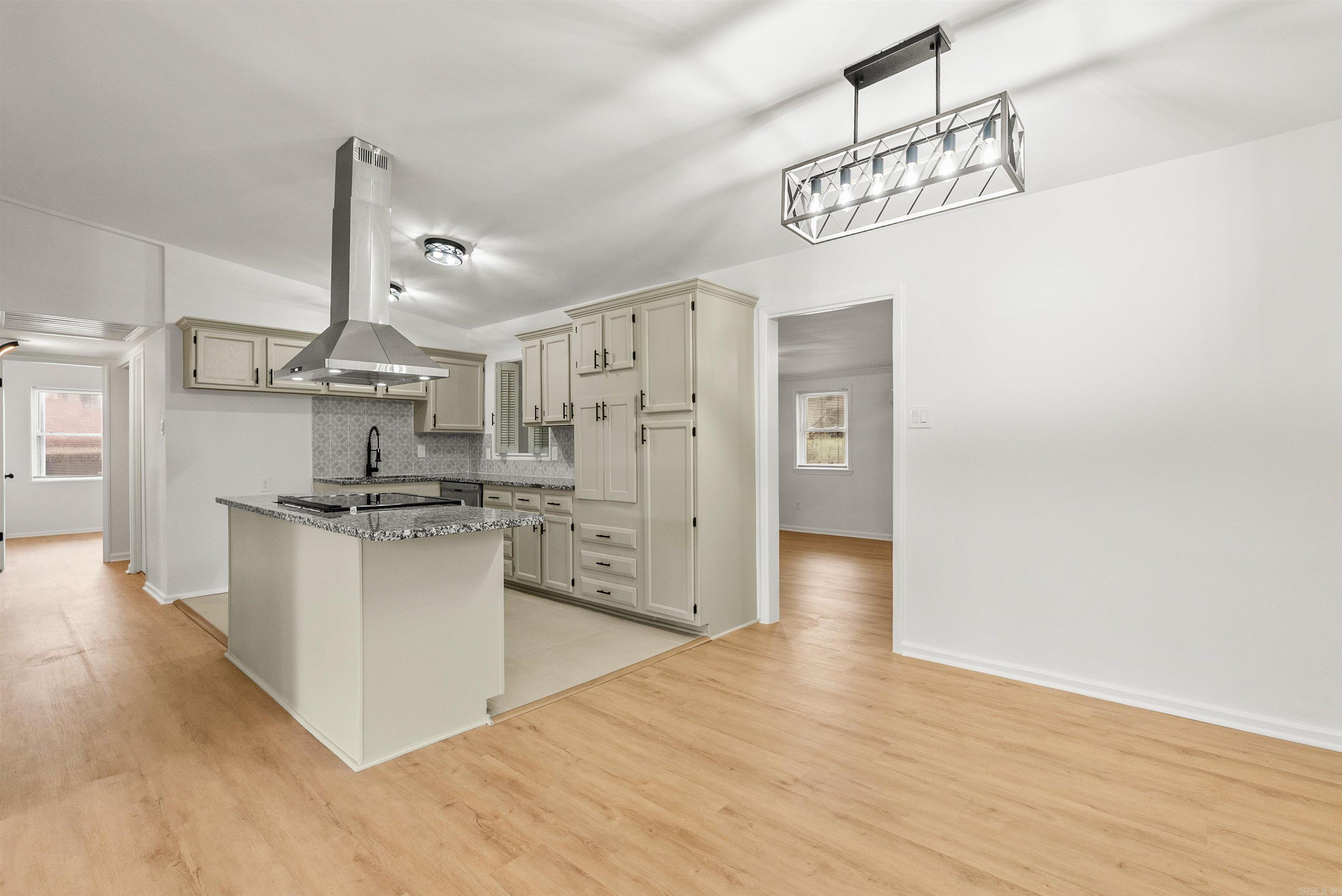 MEADOWCLIFF - Residential