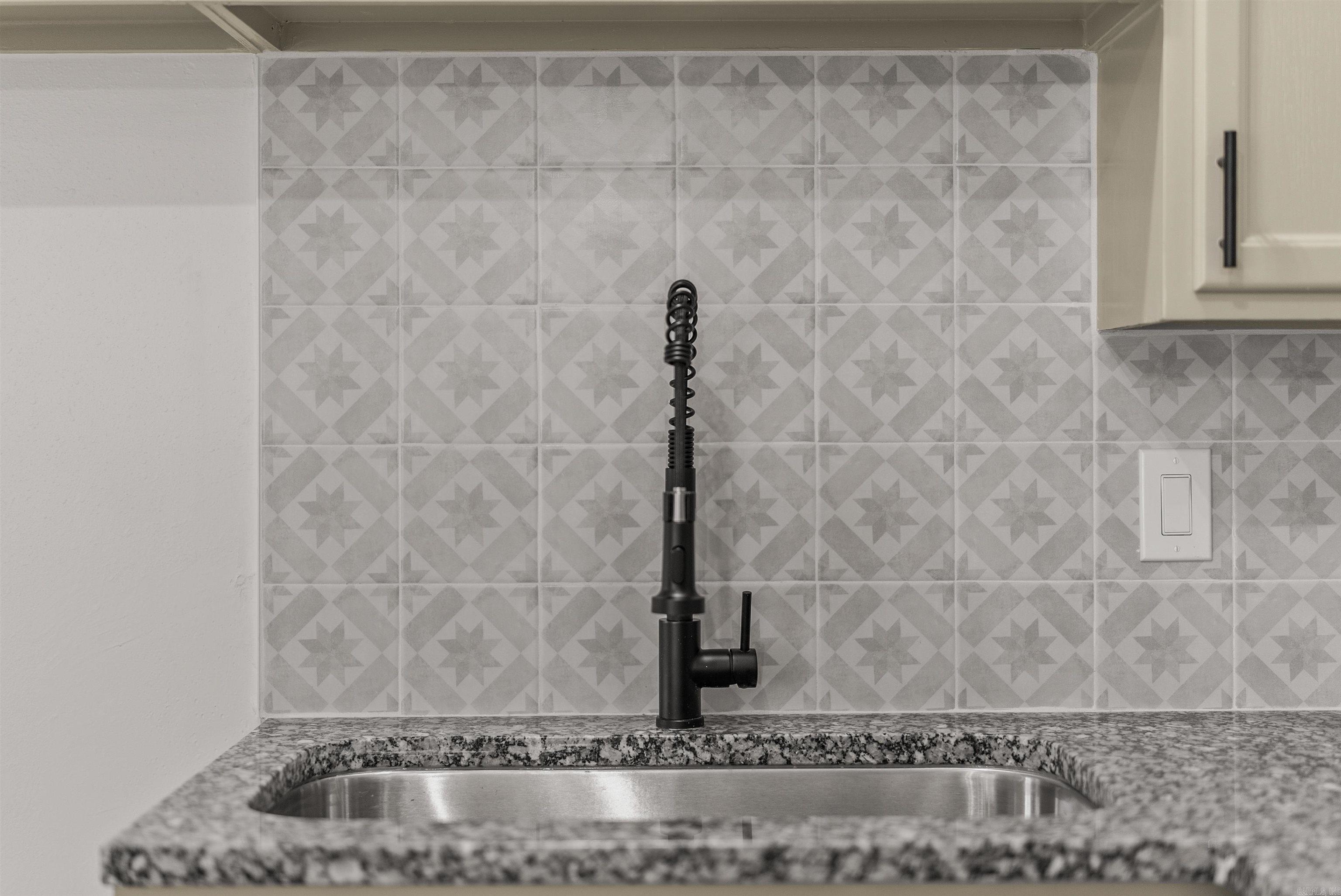 MEADOWCLIFF - Residential