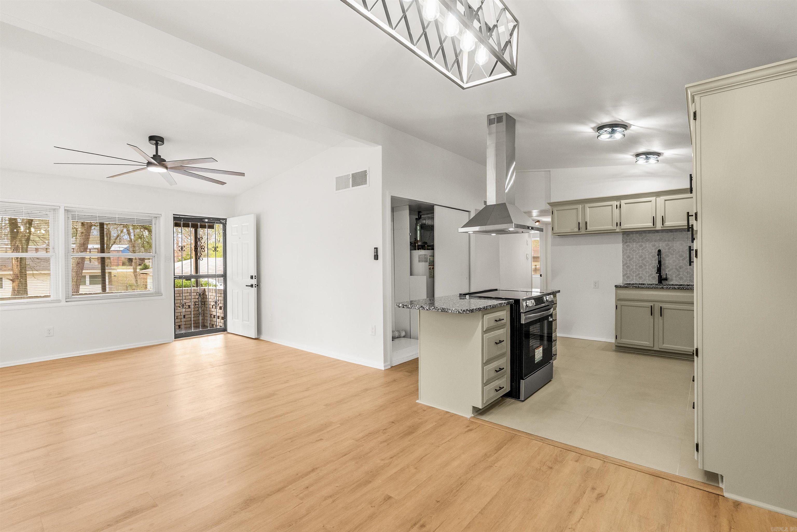 MEADOWCLIFF - Residential