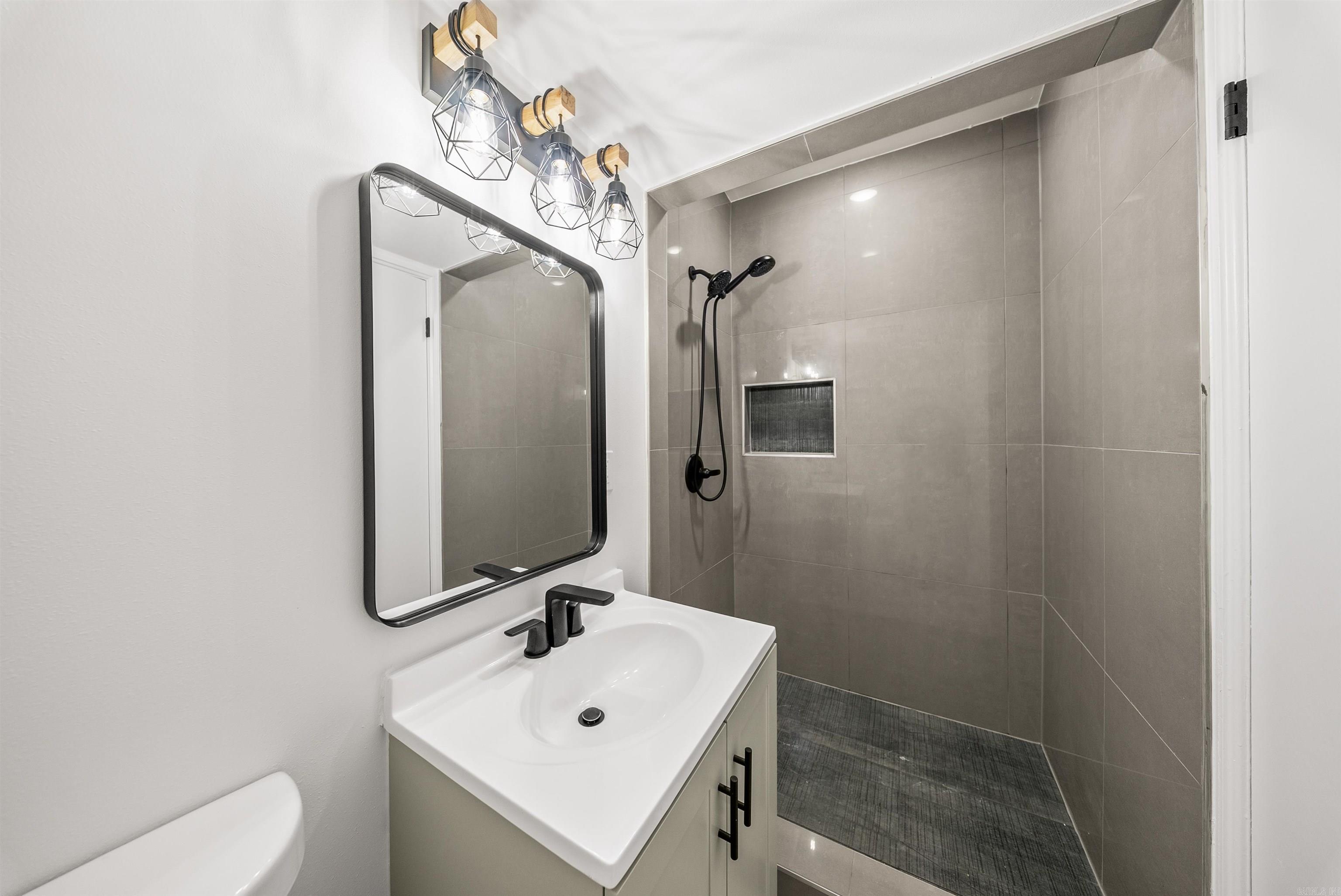 MEADOWCLIFF - Residential