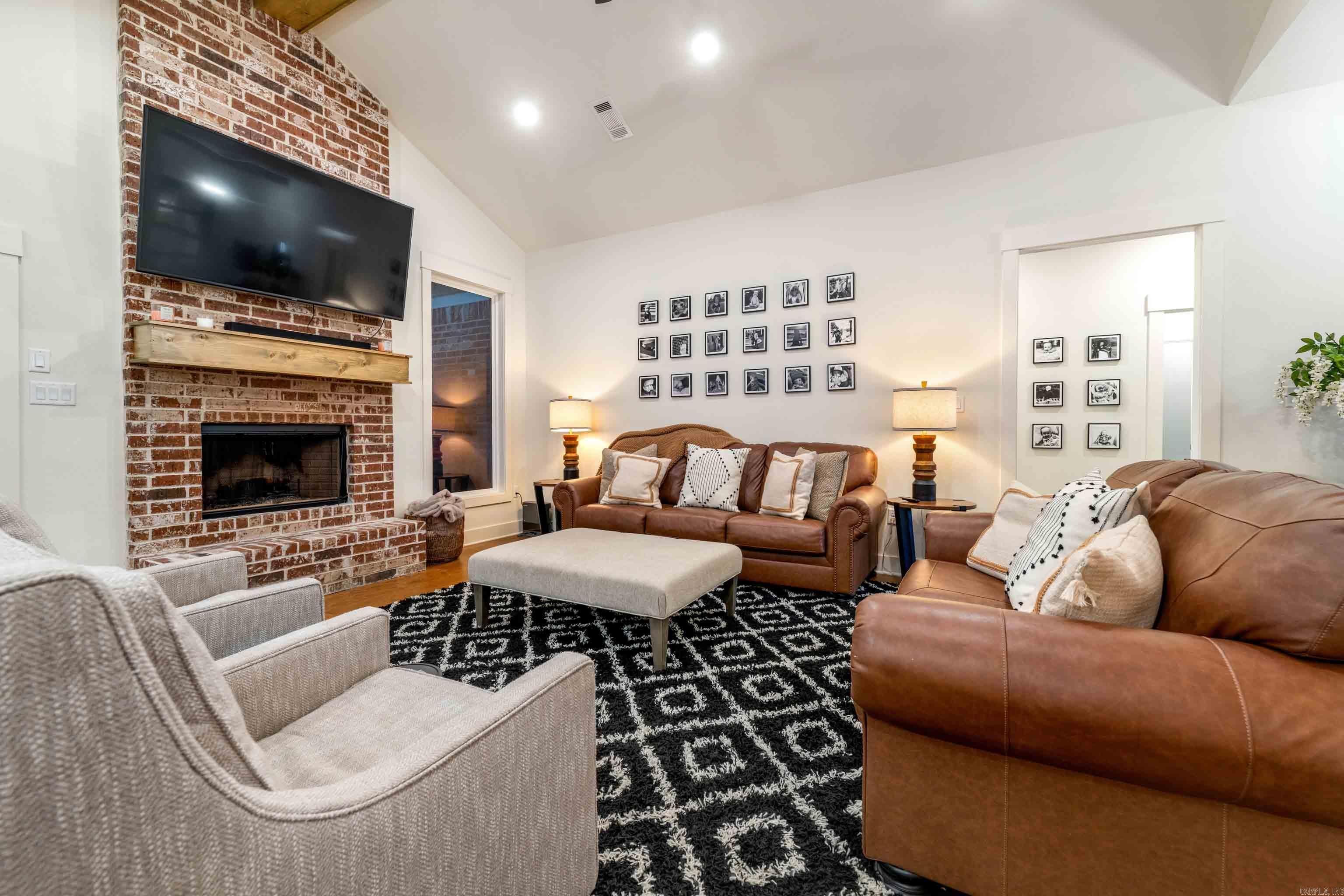 CORAL RIDGE - Residential