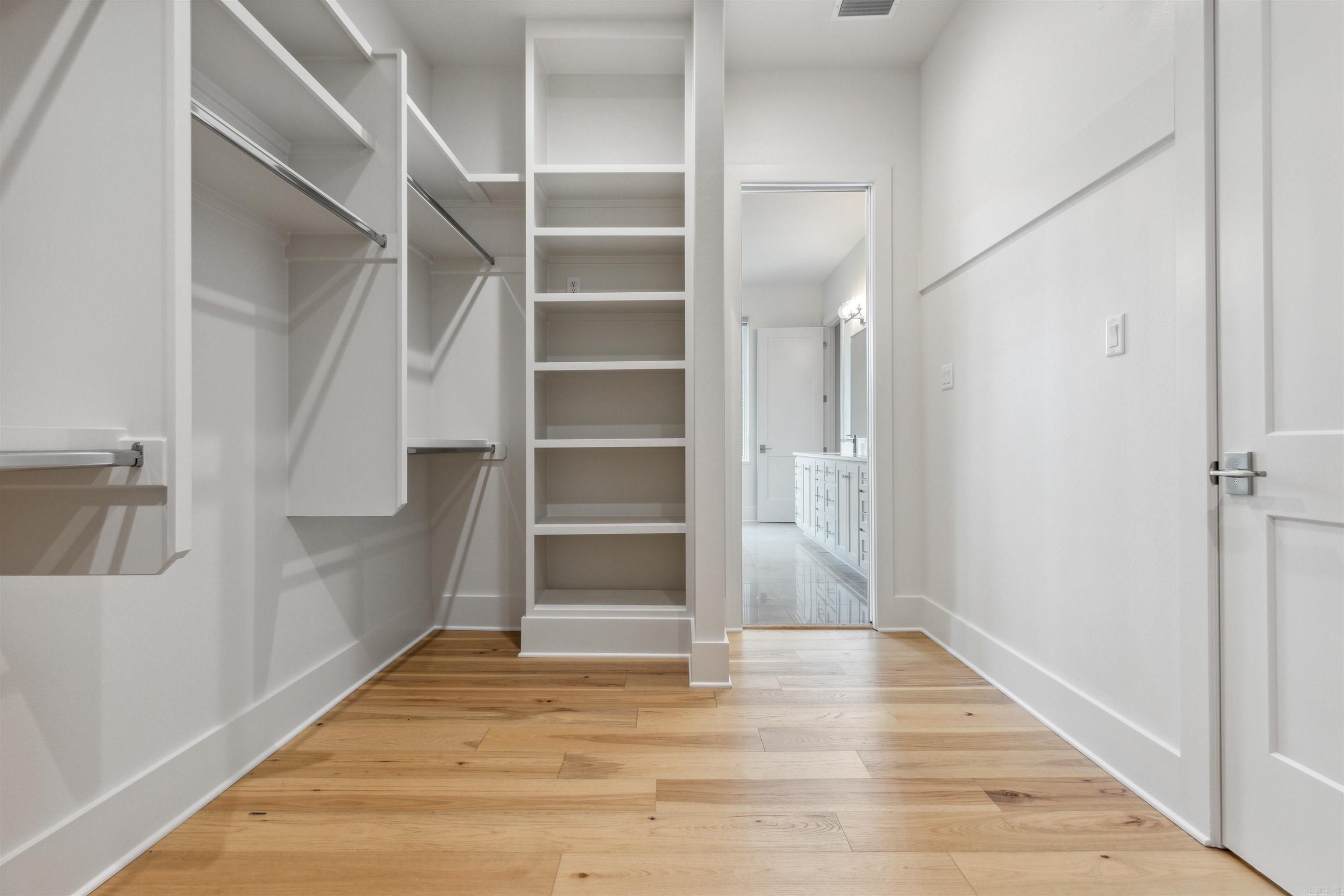 ARGENTA - Residential
