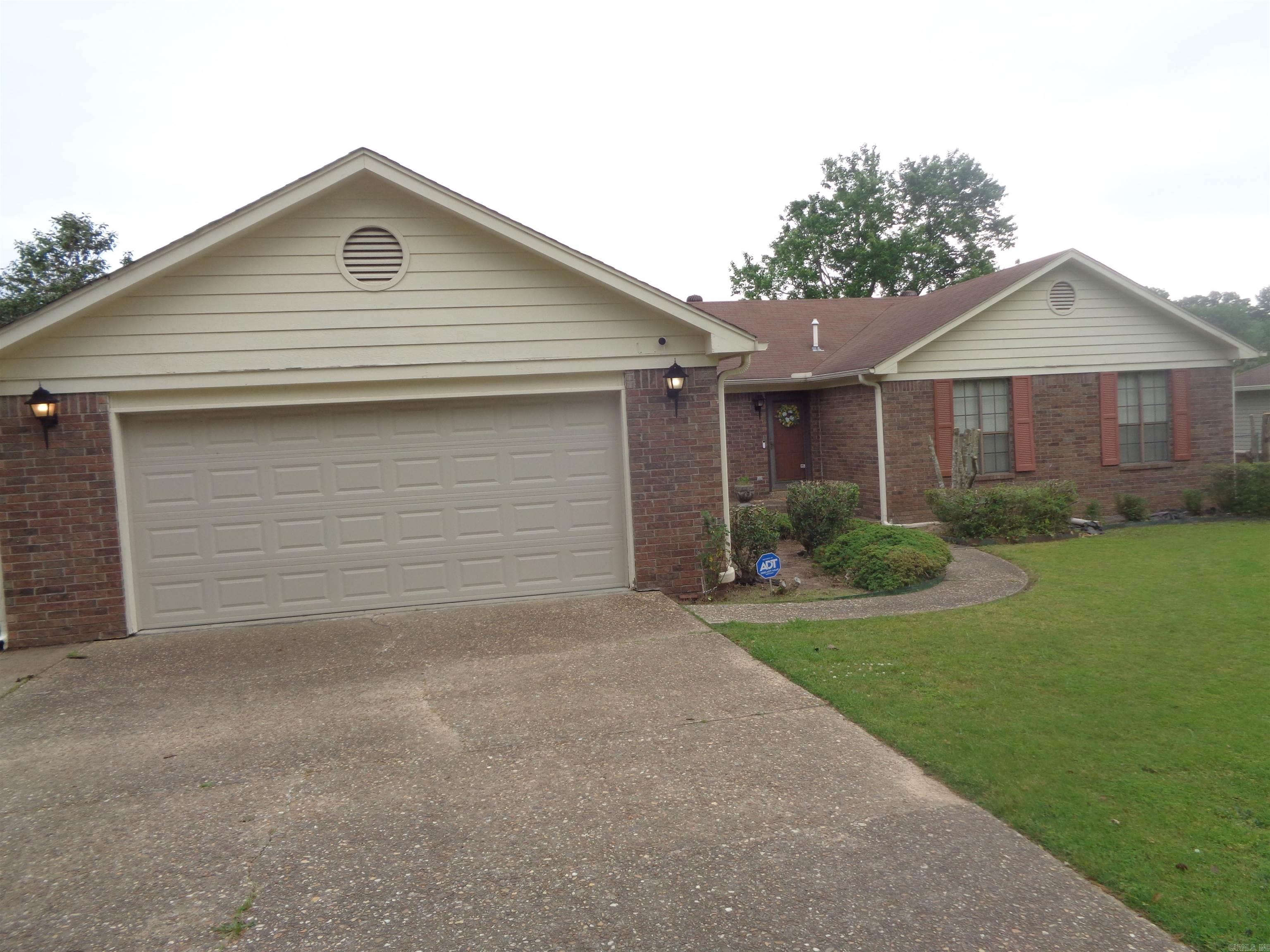 PECAN LAKE - Residential