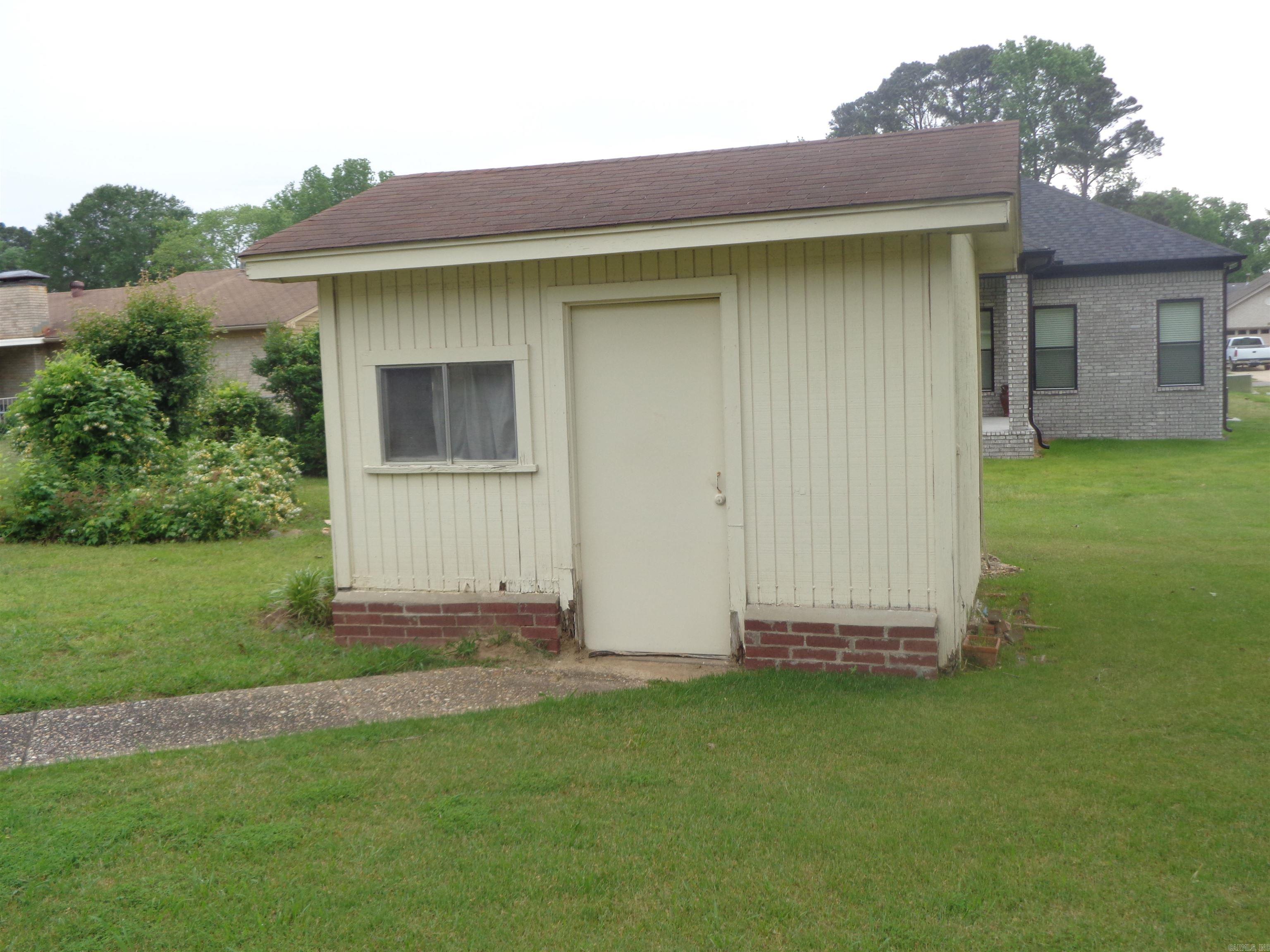 PECAN LAKE - Residential