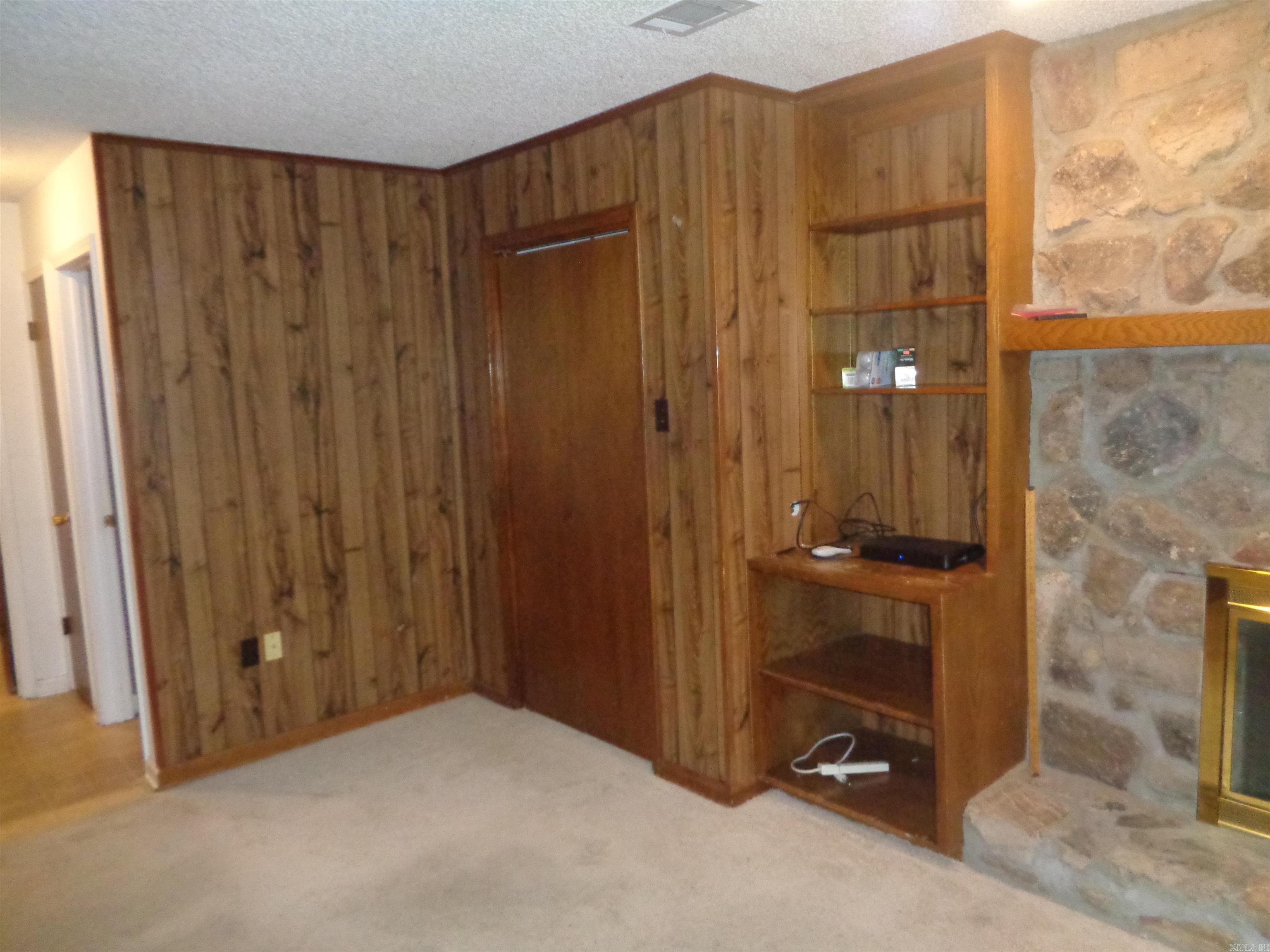 PECAN LAKE - Residential