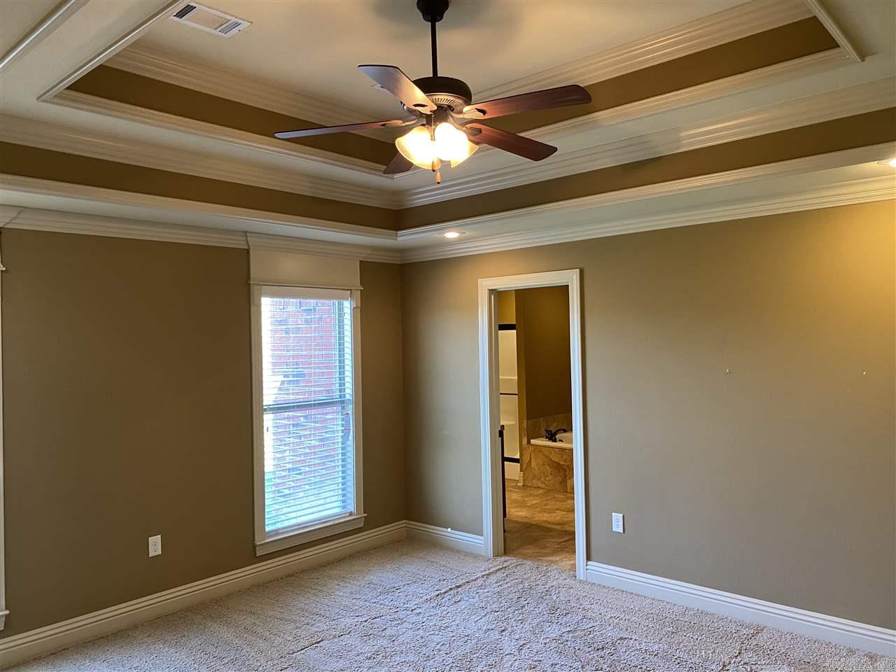 COUNTRY CLUB OF ARK THE - Residential Lease