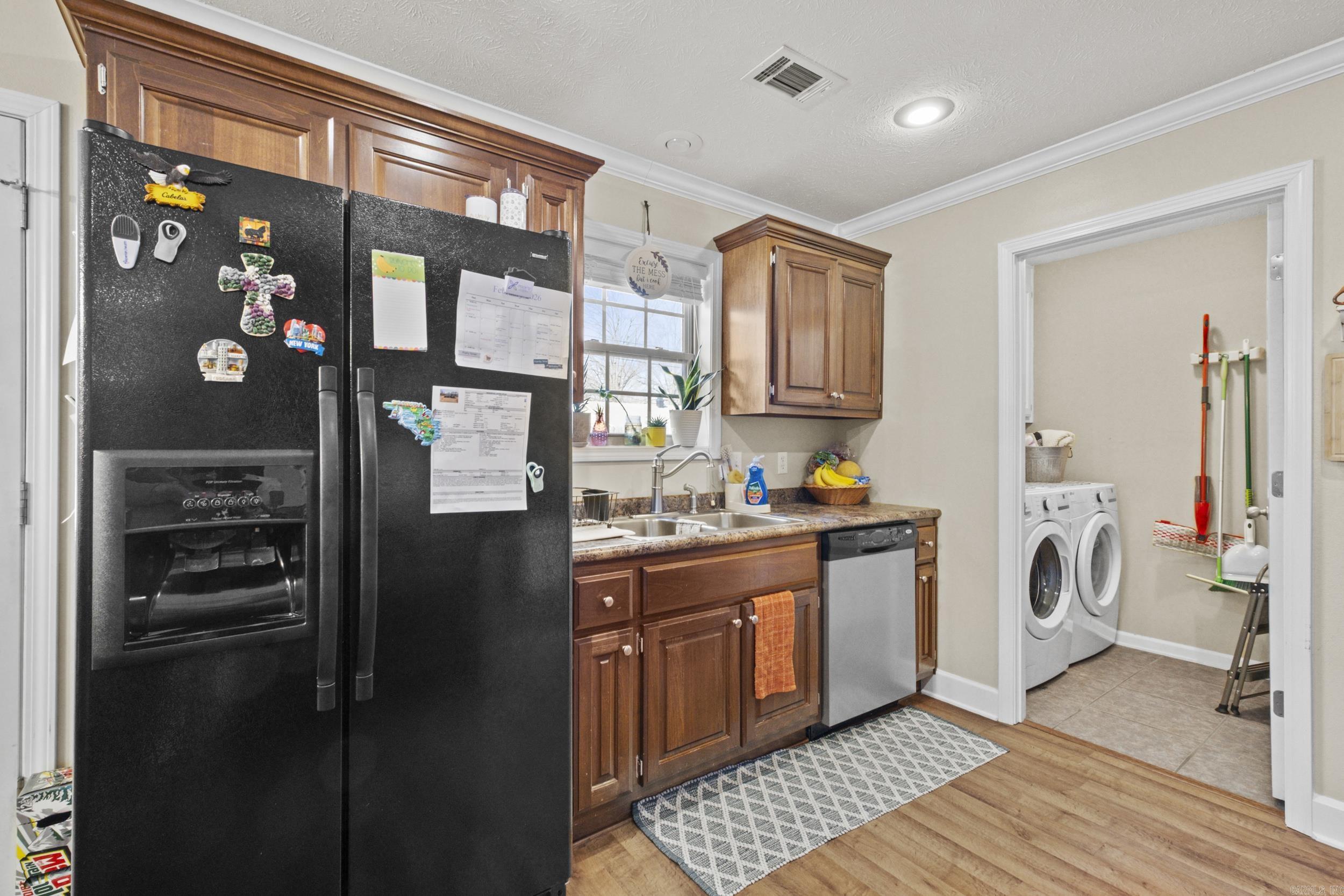 SKYLINE MEADOWS - Residential