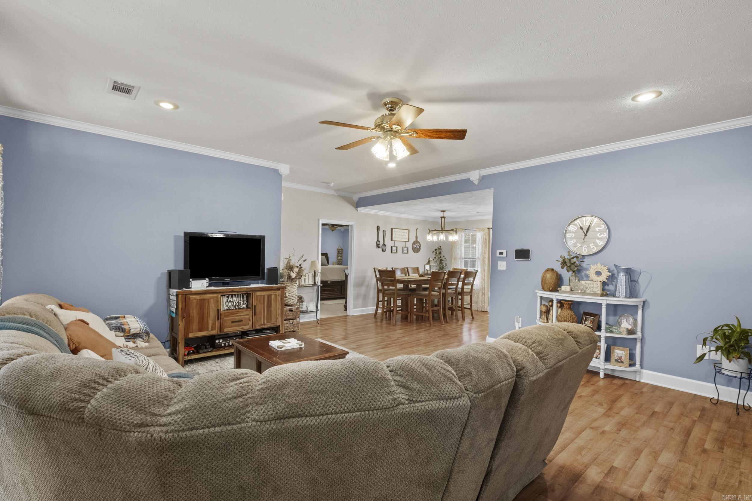 SKYLINE MEADOWS - Residential